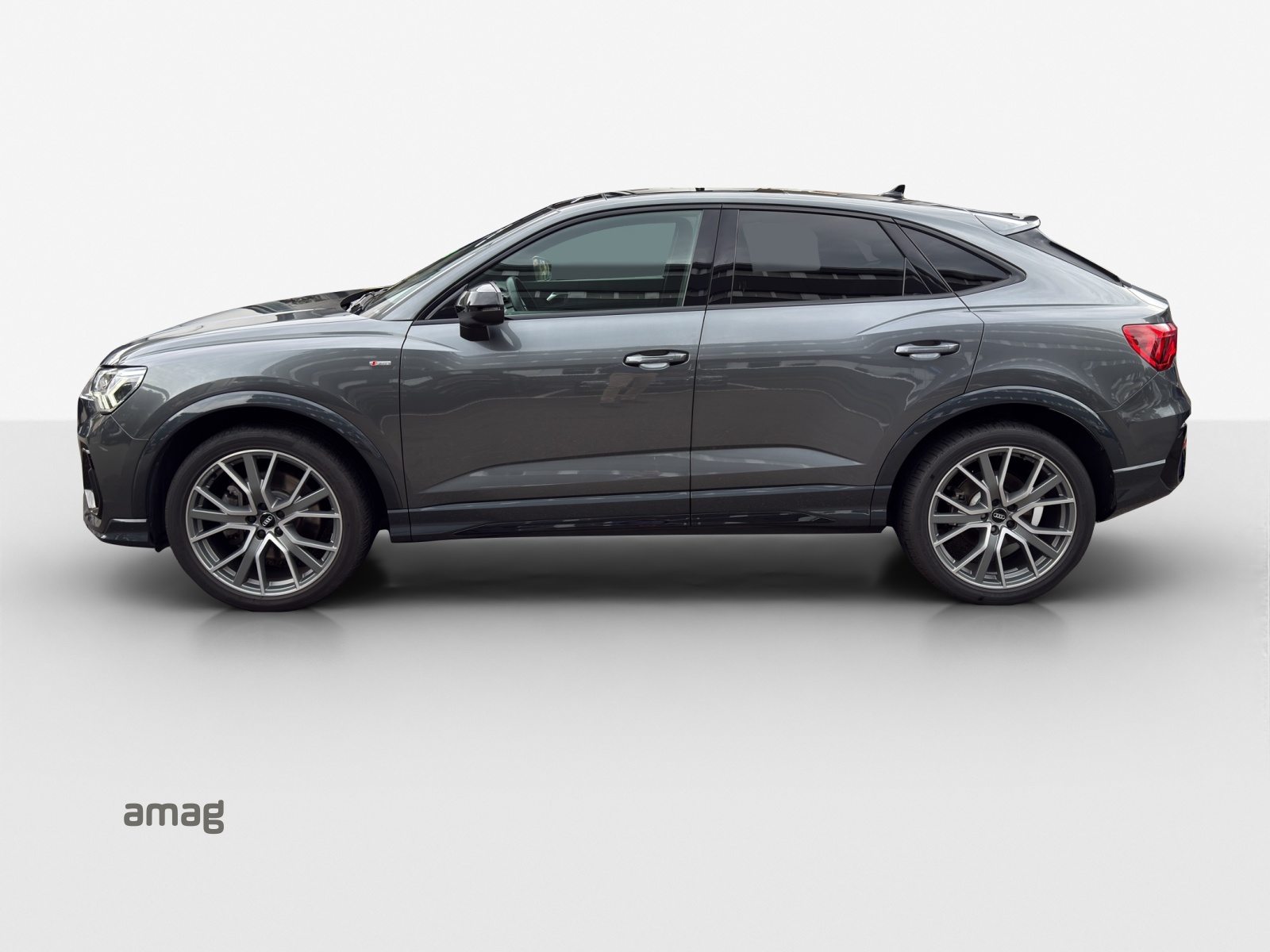 AUDI Q3 Sportback 40 TDI S line Attraction, Diesel, Occasion / Utilisé, Automatique - 2