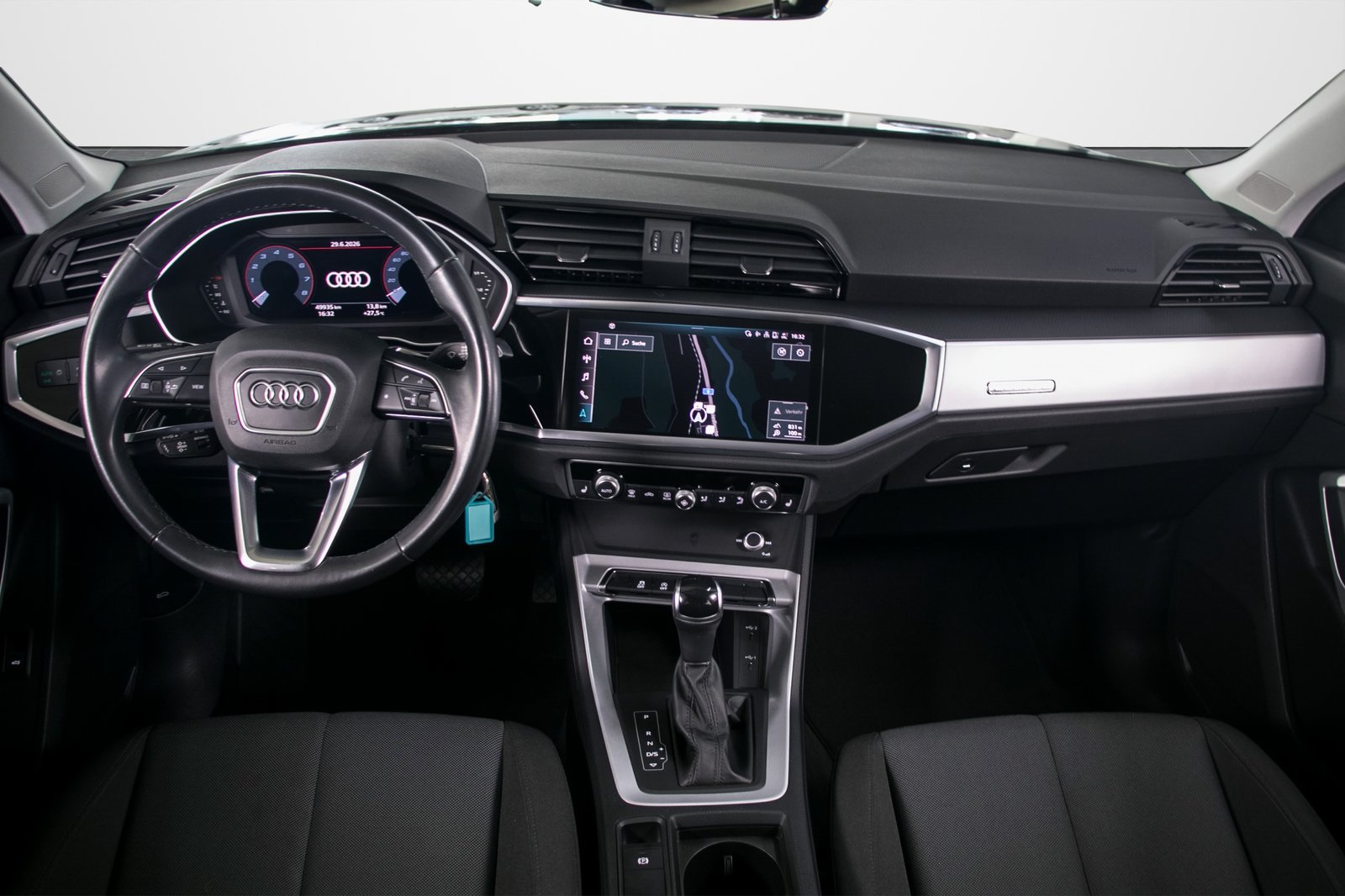 AUDI Q3 40 TFSI advanced quattro S-tronic, Petrol, Second hand / Used, Automatic - 4