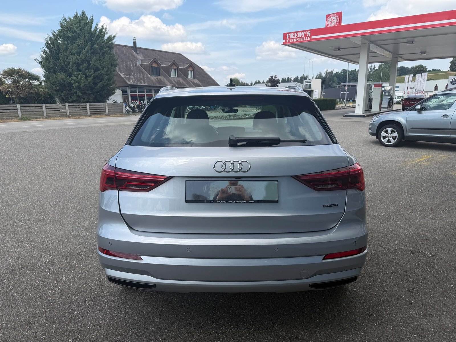 AUDI Q3 40 TFSI advanced quattro S-tronic, Petrol, Second hand / Used, Automatic - 4