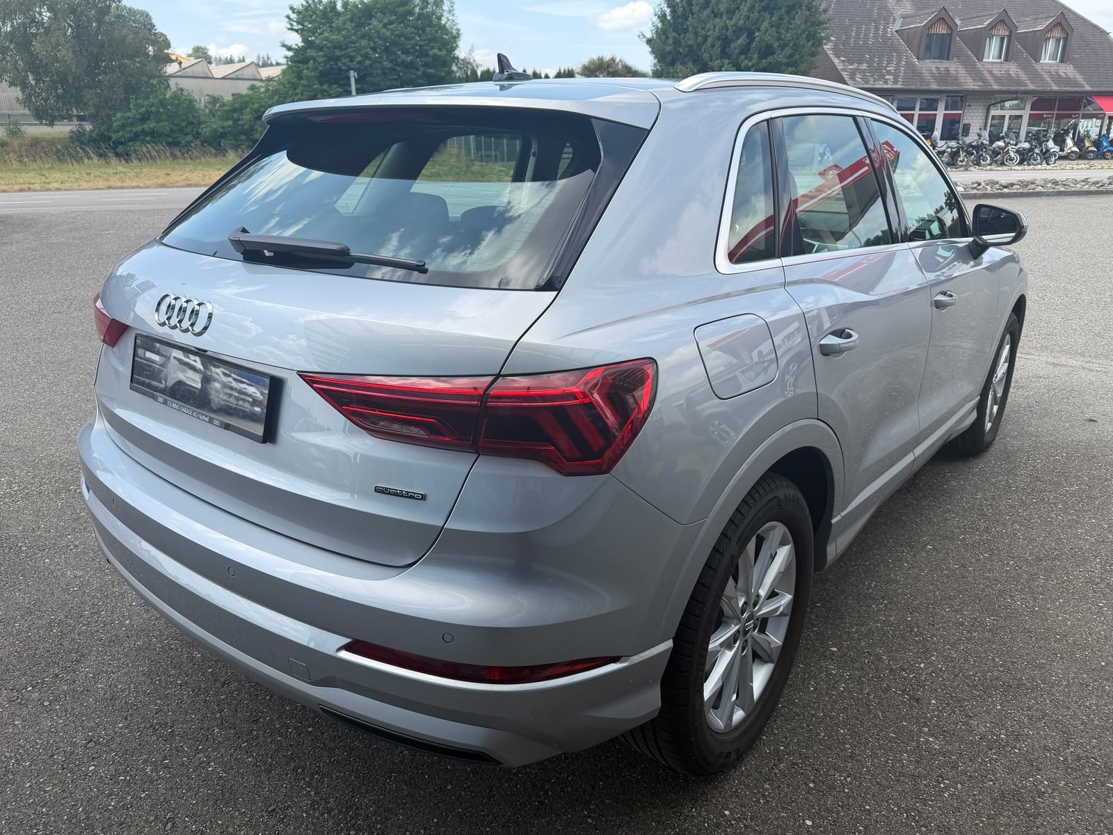 AUDI Q3 40 TFSI advanced quattro S-tronic, Petrol, Second hand / Used, Automatic - 5