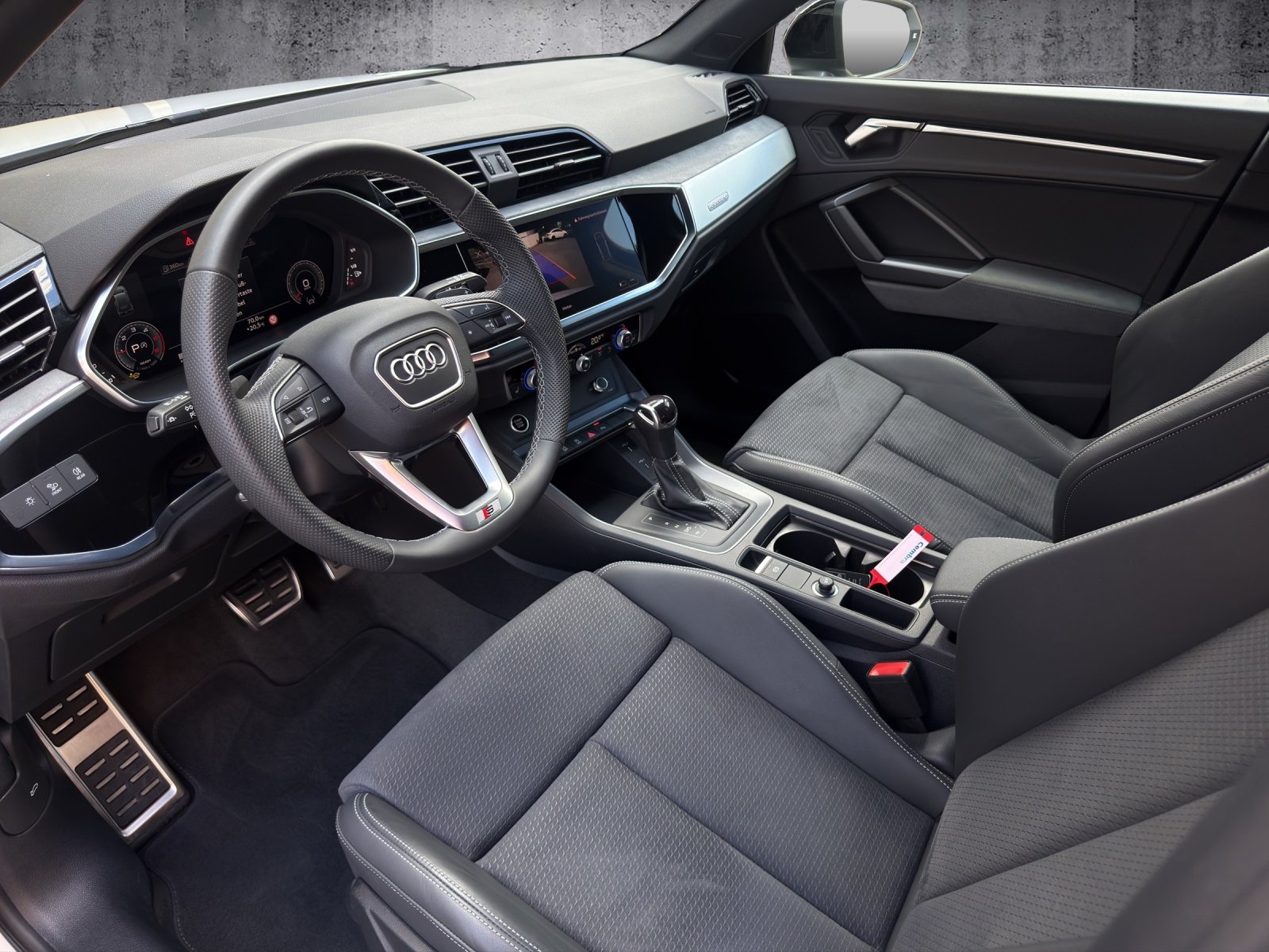 AUDI Q3 40 TDI S line quattro S-tronic *CH-FZG / Gratisservi, Diesel, Occasion / Utilisé, Automatique - 7