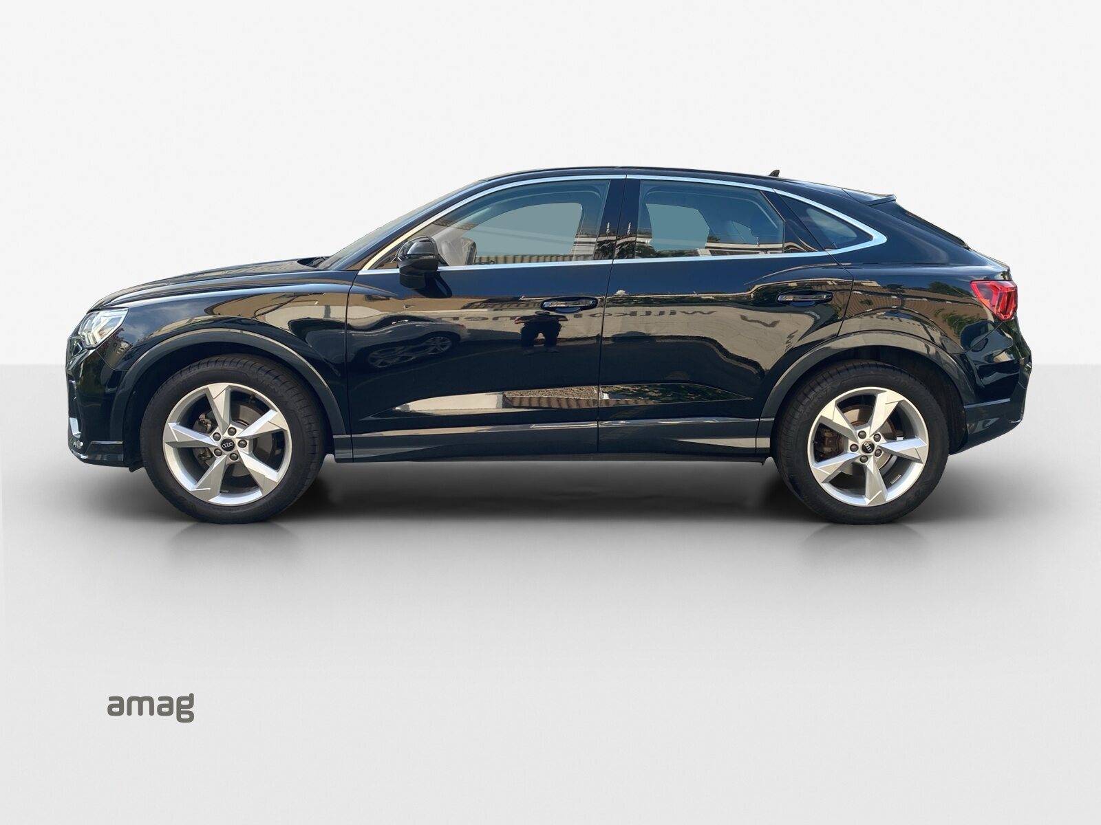 AUDI Q3 Sportback 35 TFSI Attraction, Essence, Occasion / Utilisé, Automatique - 2