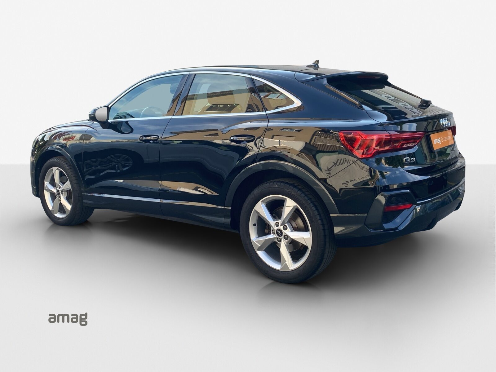 AUDI Q3 Sportback 35 TFSI Attraction, Essence, Occasion / Utilisé, Automatique - 3