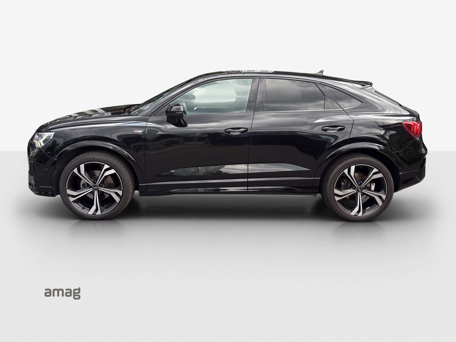 AUDI Q3 Sportback 35 TFSI S line Attraction, Essence, Occasion / Utilisé, Automatique - 2