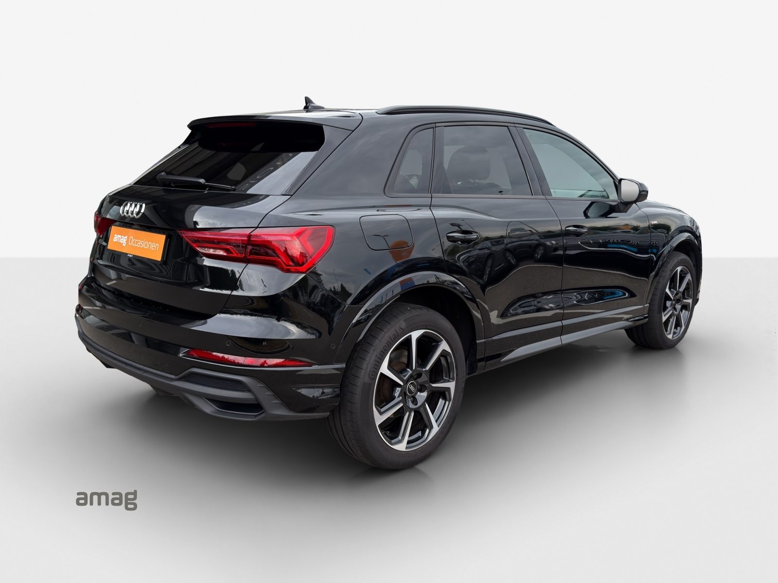 AUDI Q3 35 TFSI S line Attraction, Petrol, Second hand / Used, Automatic - 5