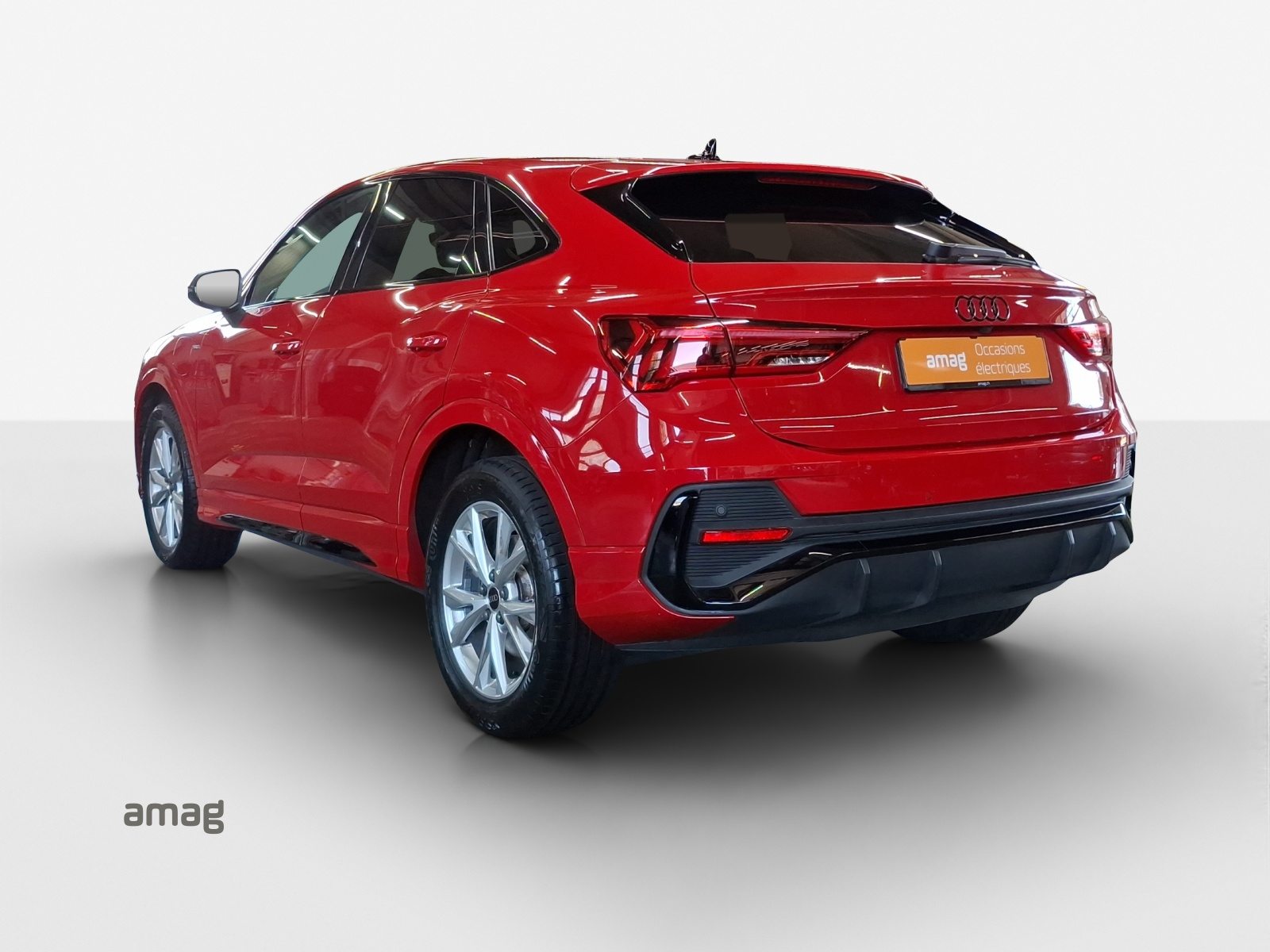 AUDI Q3 Sportback 45 TFSI e S line, Full-Hybrid Petrol/Electric, Second hand / Used, Automatic - 4
