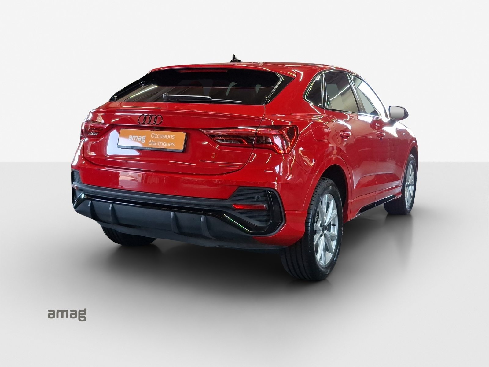AUDI Q3 Sportback 45 TFSI e S line, Full-Hybrid Petrol/Electric, Second hand / Used, Automatic - 6