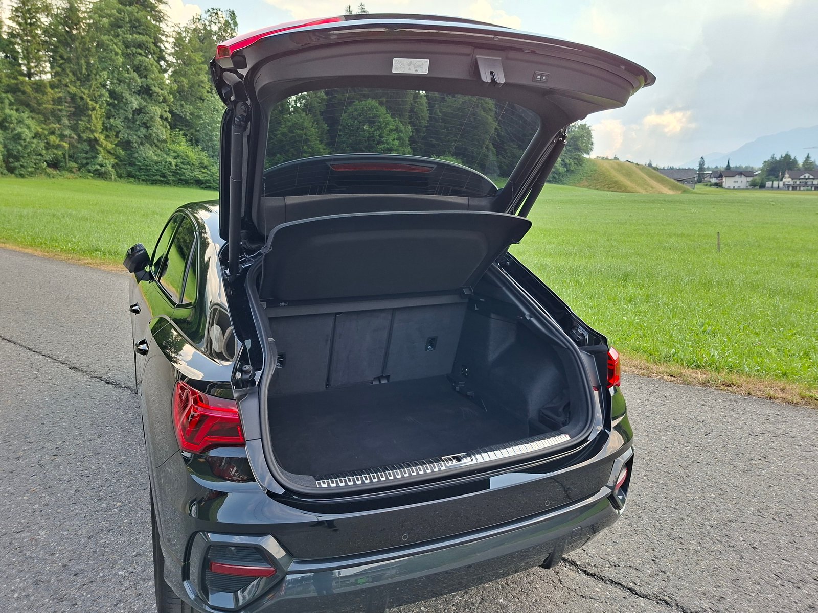 AUDI Q3 Sportback 35 TFSI Attraction S-tronic *inkl. Garanti, Hybride Leggero Benzina/Elettrica, Occasioni / Usate, Automatico - 7