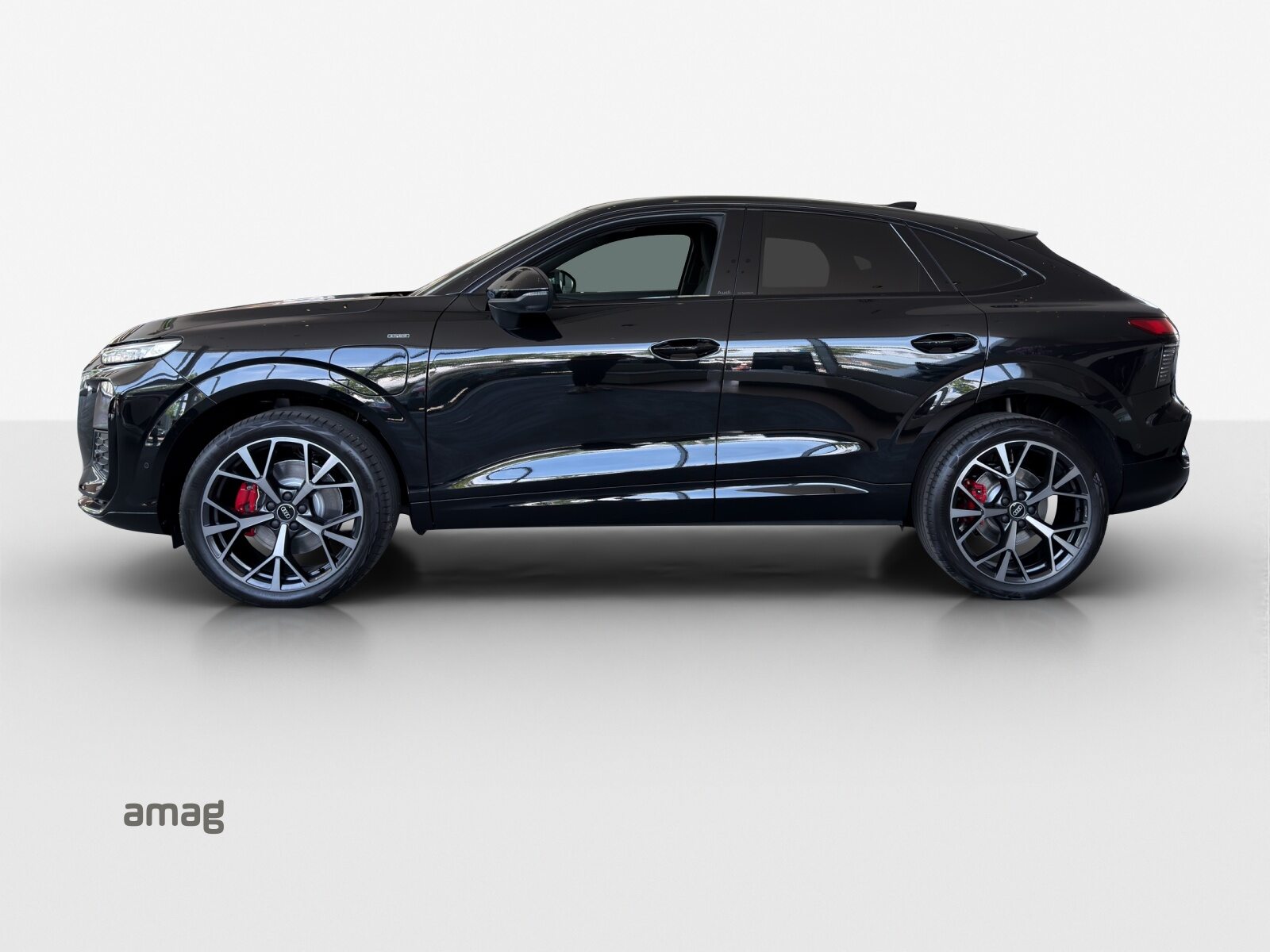 AUDI Q3 SB e-hybrid 200 kW, Full-Hybrid Petrol/Electric, Second hand / Used, Automatic - 2