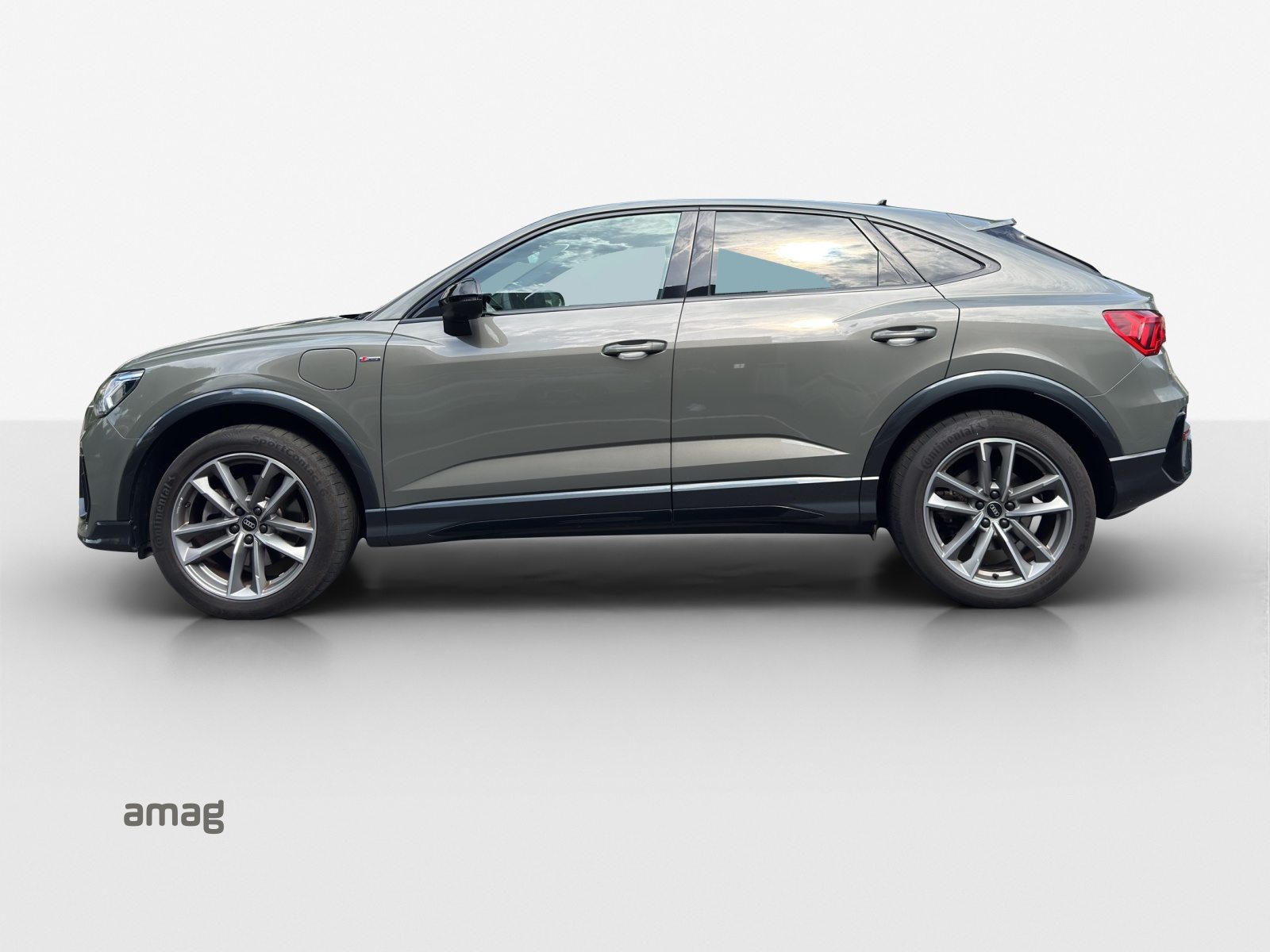 AUDI Q3 Sportback 45 TFSI e S line, Hybride Intégral Essence/Électricité, Occasion / Utilisé, Automatique - 2