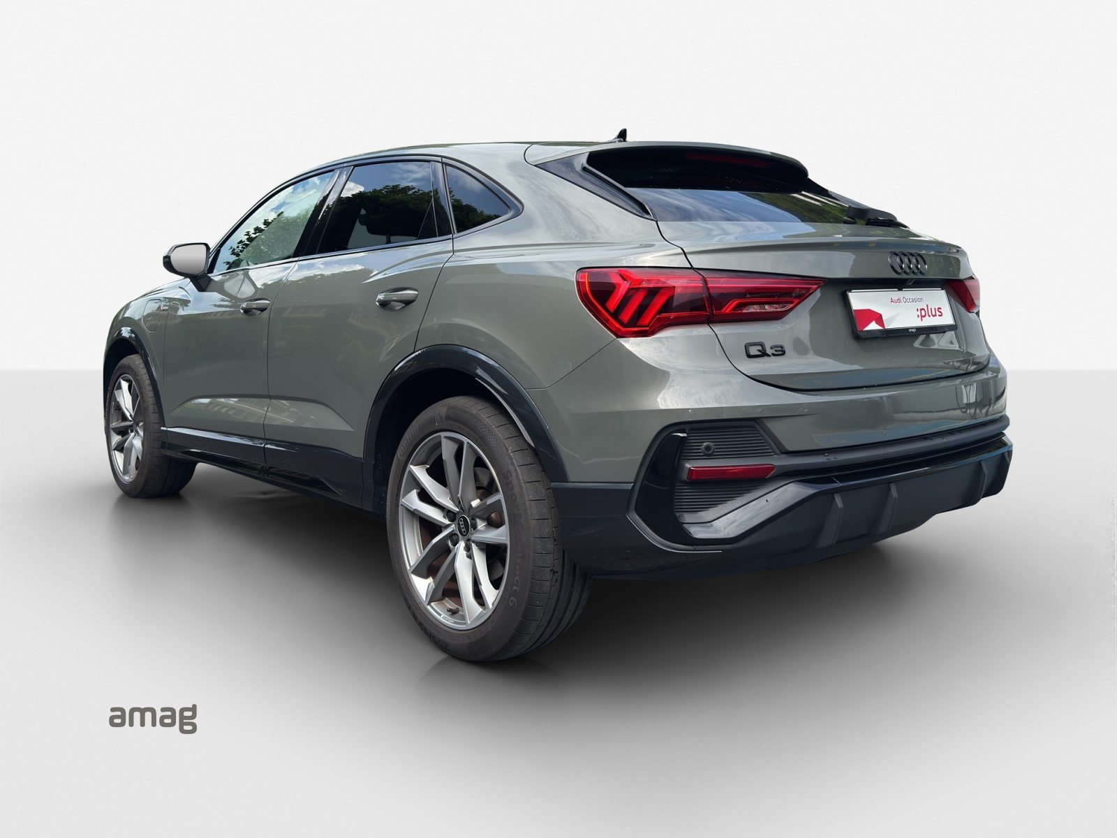 AUDI Q3 Sportback 45 TFSI e S line, Hybride Intégral Essence/Électricité, Occasion / Utilisé, Automatique - 3