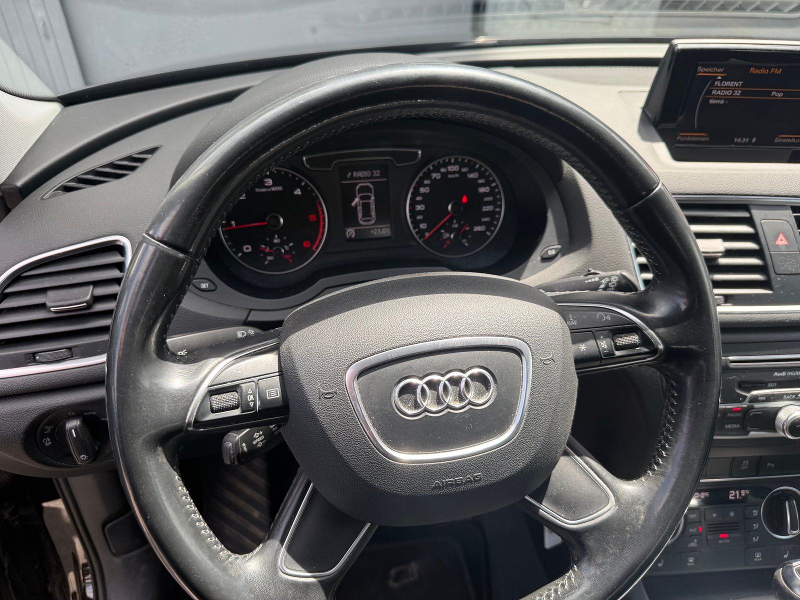 AUDI Q3 2.0 TDI quattro S-tronic, Diesel, Occasion / Gebraucht, Automatik - 7