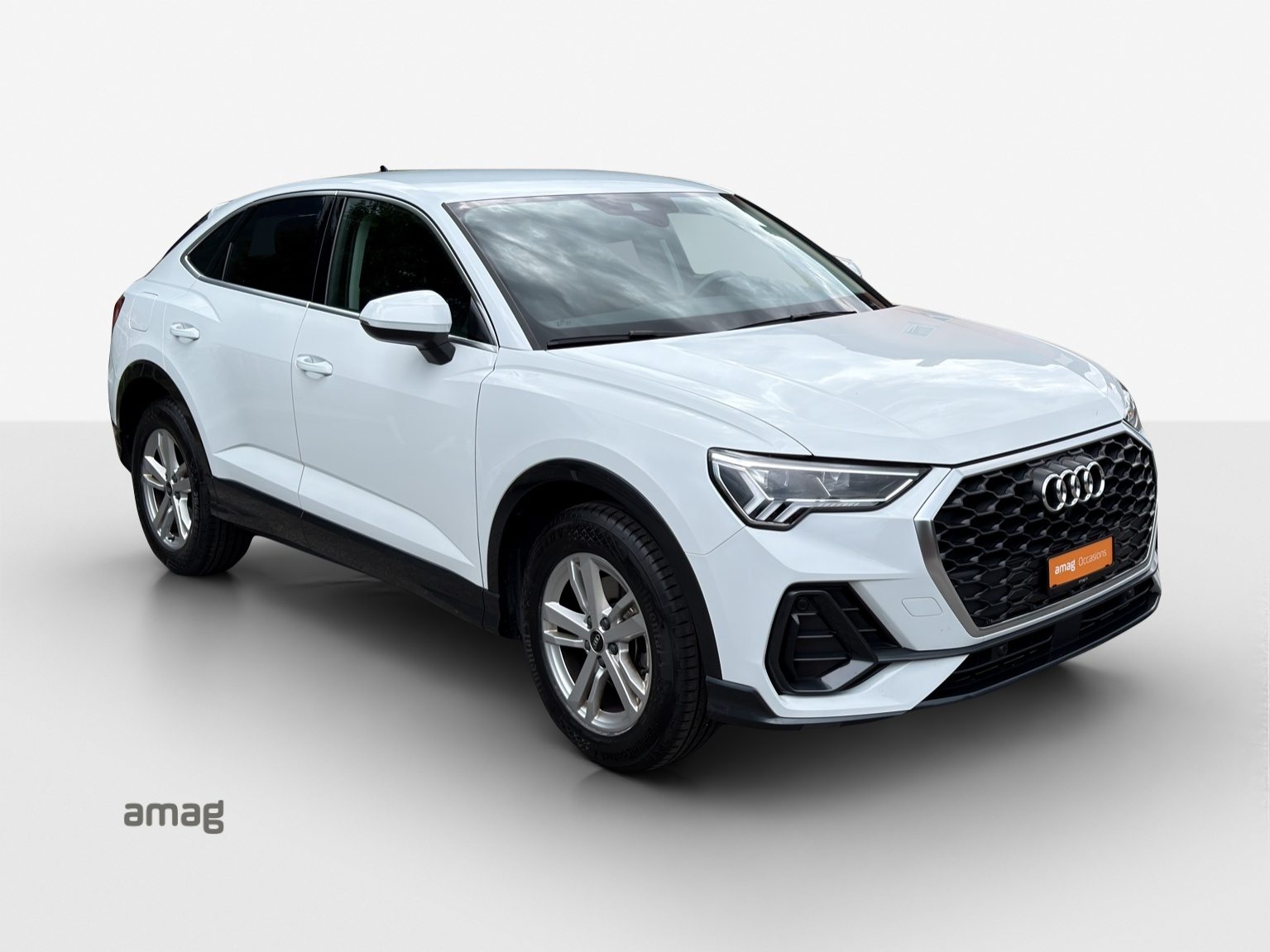 AUDI Q3 Sportback 35 TFSI Attraction, Benzin, Occasion / Gebraucht, Automatik - 6