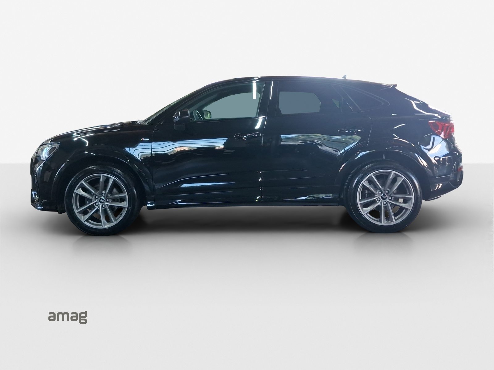 AUDI Q3 Sportback 35 TFSI S line Attraction, Benzin, Occasion / Gebraucht, Automatik - 2