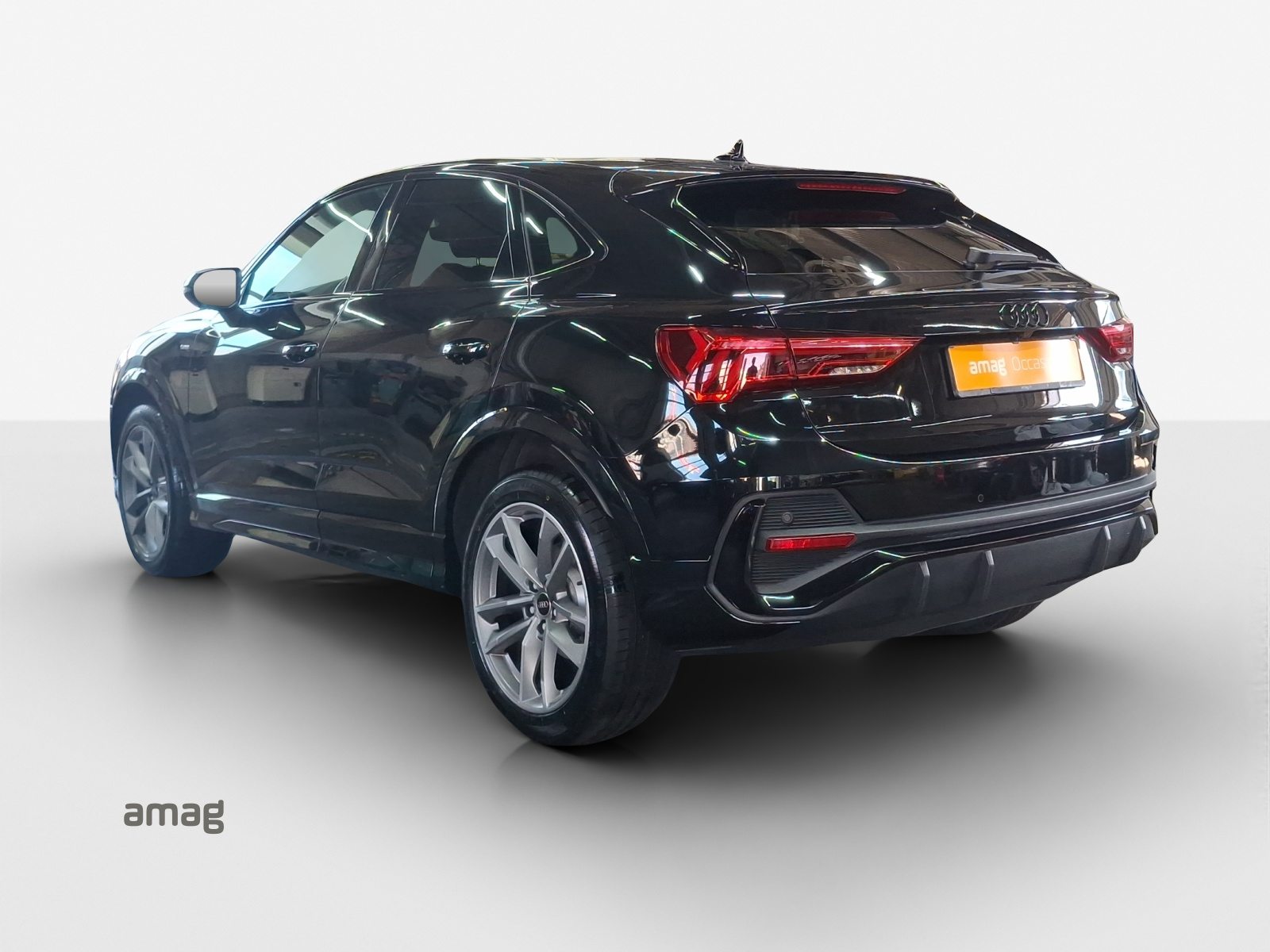 AUDI Q3 Sportback 35 TFSI S line Attraction, Benzin, Occasion / Gebraucht, Automatik - 3