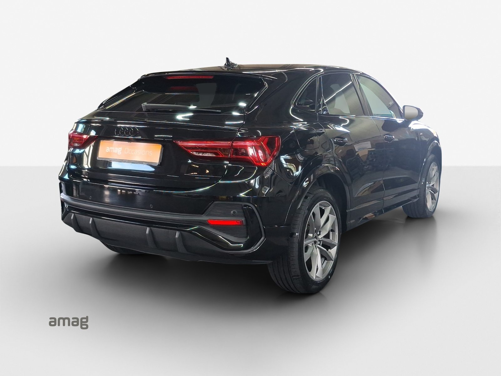 AUDI Q3 Sportback 35 TFSI S line Attraction, Benzin, Occasion / Gebraucht, Automatik - 5