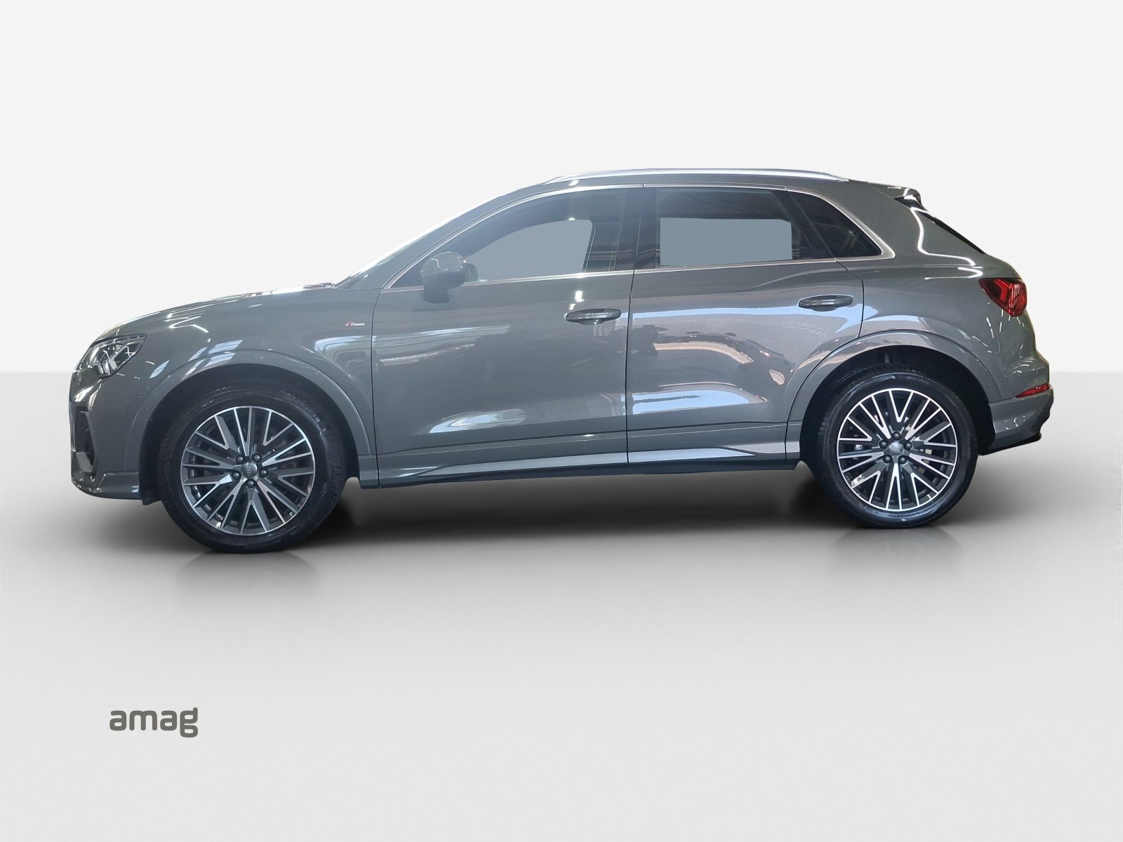 AUDI Q3 40 TFSI S line, Benzin, Occasion / Gebraucht, Automatik - 2