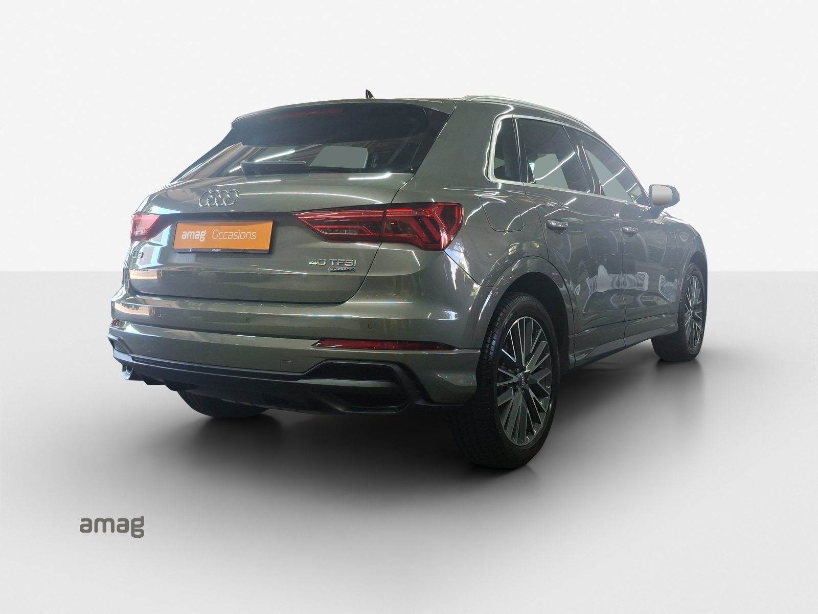 AUDI Q3 40 TFSI S line, Benzin, Occasion / Gebraucht, Automatik - 5