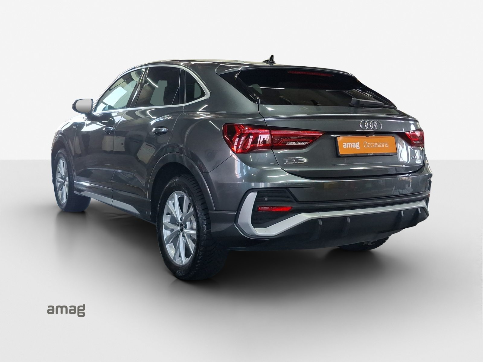 AUDI Q3 Sportback 40 TFSI S line, Benzin, Occasion / Gebraucht, Automatik - 3