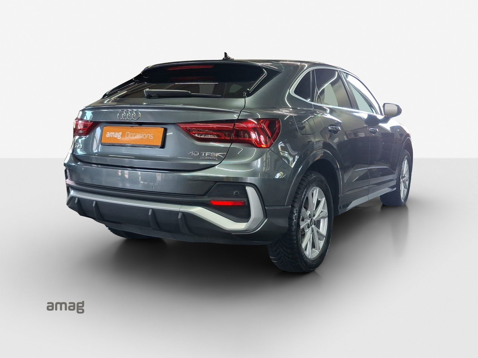 AUDI Q3 Sportback 40 TFSI S line, Benzin, Occasion / Gebraucht, Automatik - 5