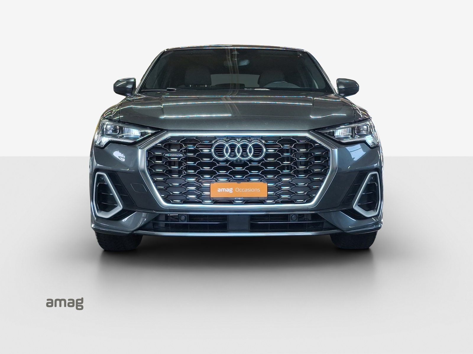 AUDI Q3 Sportback 40 TFSI S line, Benzin, Occasion / Gebraucht, Automatik - 7