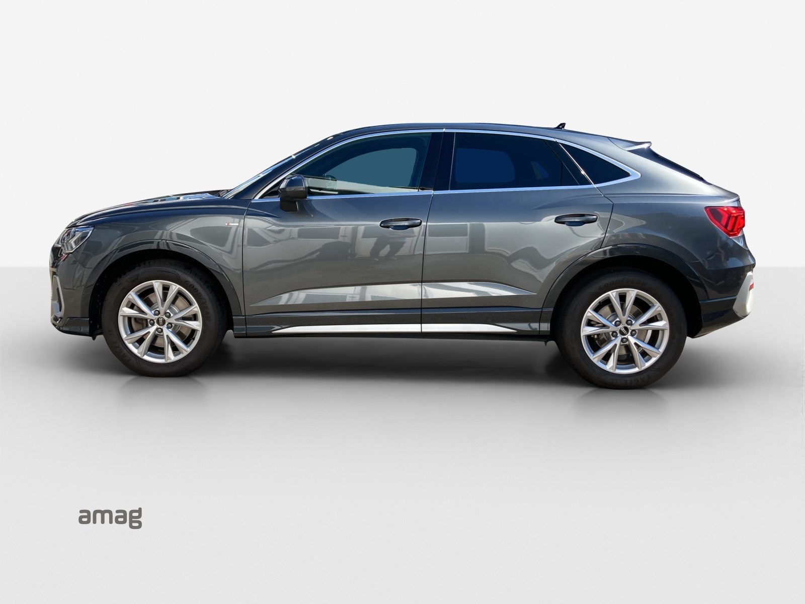 AUDI Q3 Sportback 40 TFSI S line, Benzin, Occasion / Gebraucht, Automatik - 2