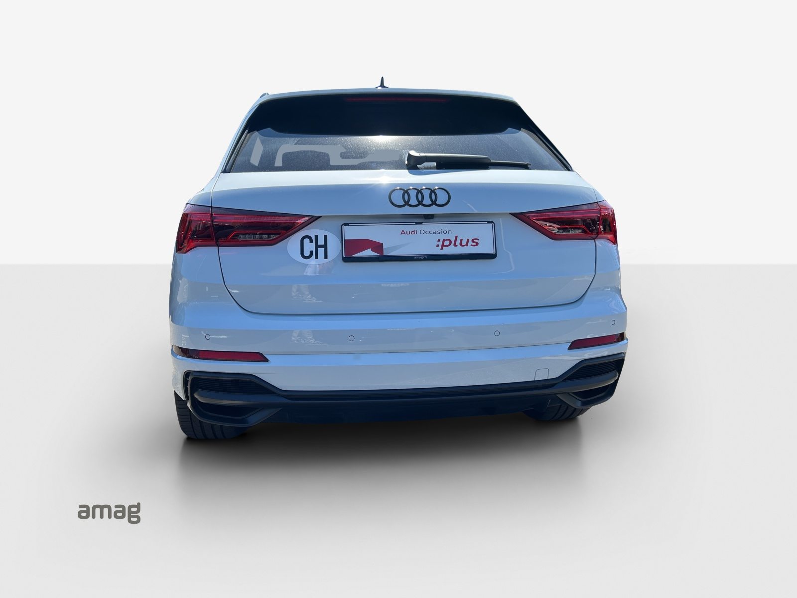 AUDI Q3 45 TFSI e S line Attraction, Hybride Intégral Essence/Électricité, Occasion / Utilisé, Automatique - 4