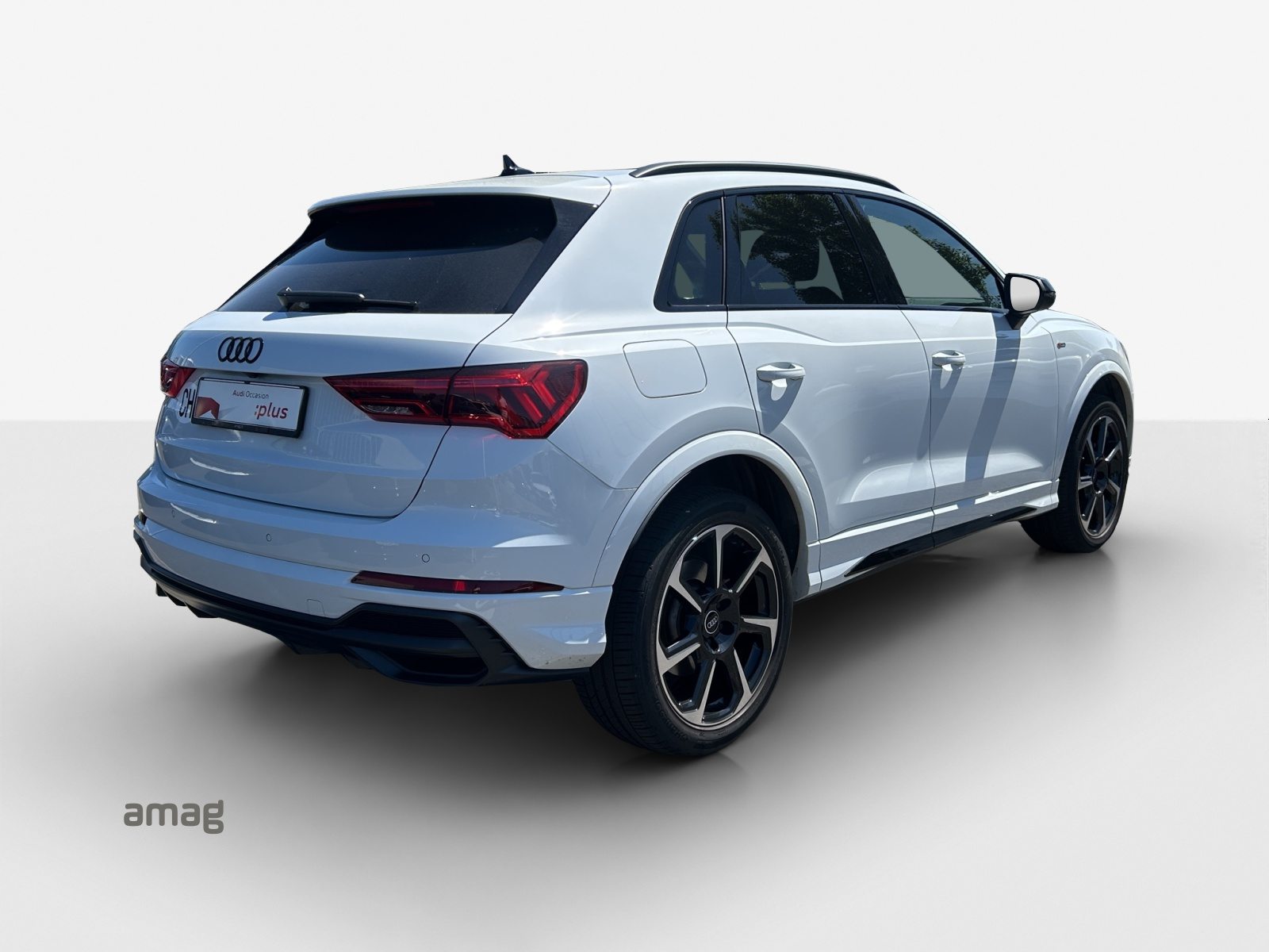 AUDI Q3 45 TFSI e S line Attraction, Hybride Intégral Essence/Électricité, Occasion / Utilisé, Automatique - 5