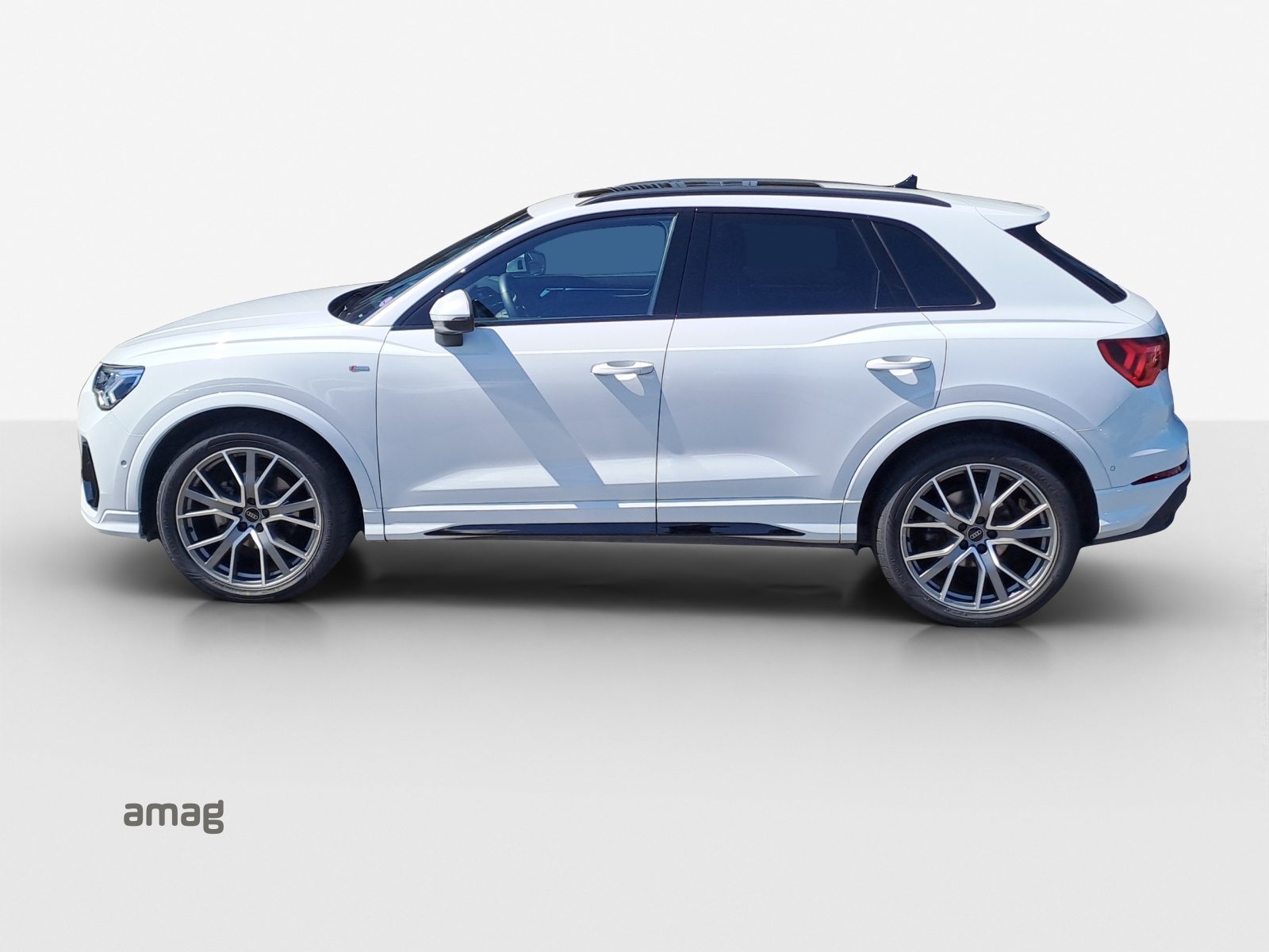 AUDI Q3 35 TFSI S line Attraction, Essence, Occasion / Utilisé, Automatique - 2
