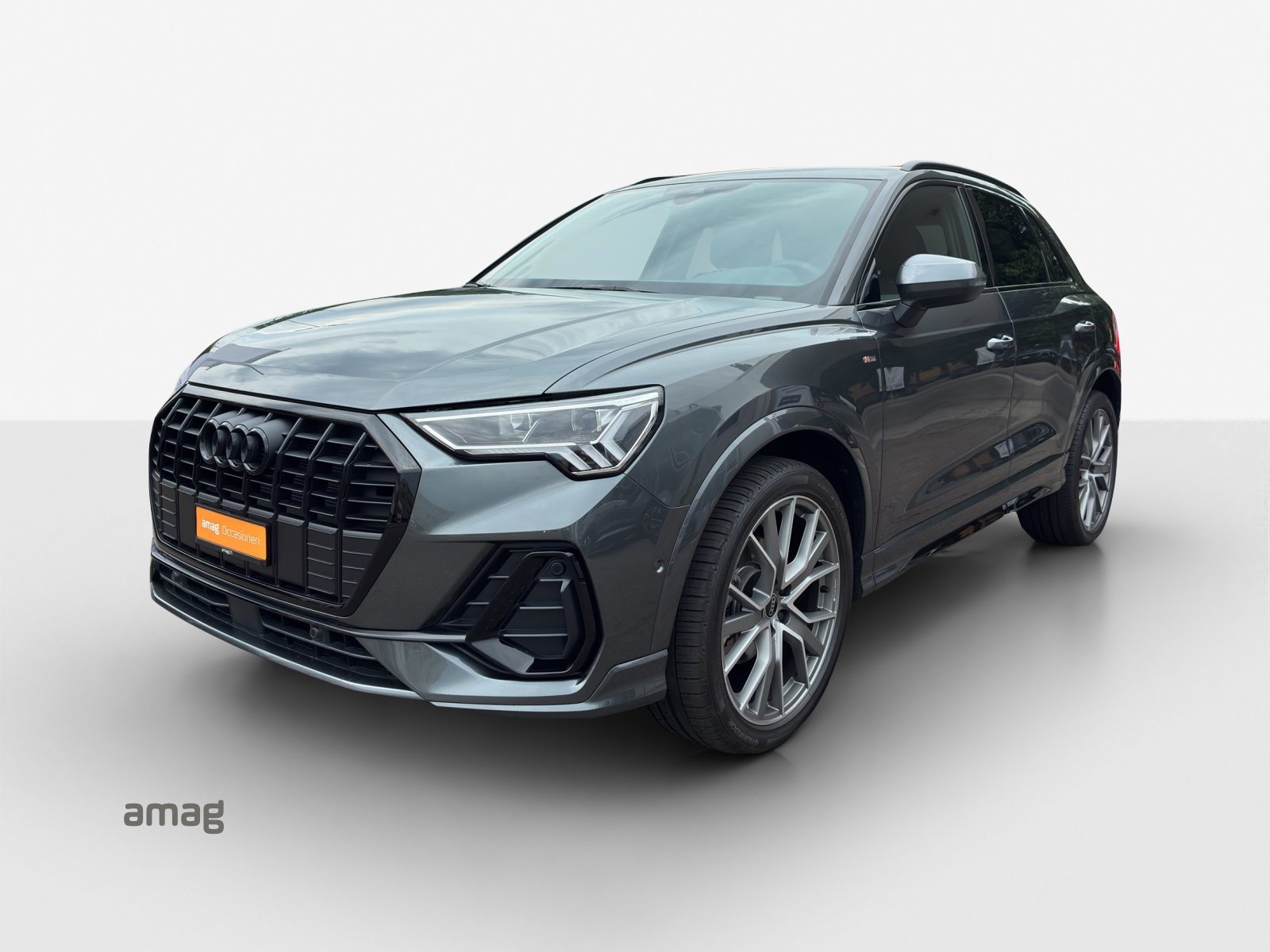 AUDI Q3 35 TFSI S line Attraction