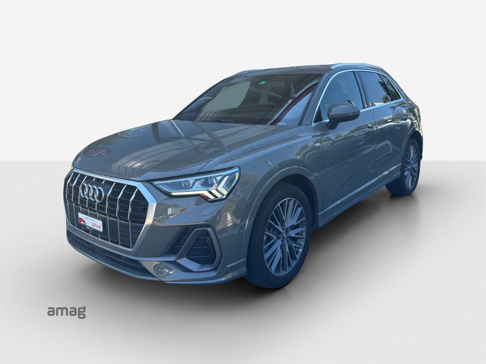 AUDI Q3 45 TFSI S line