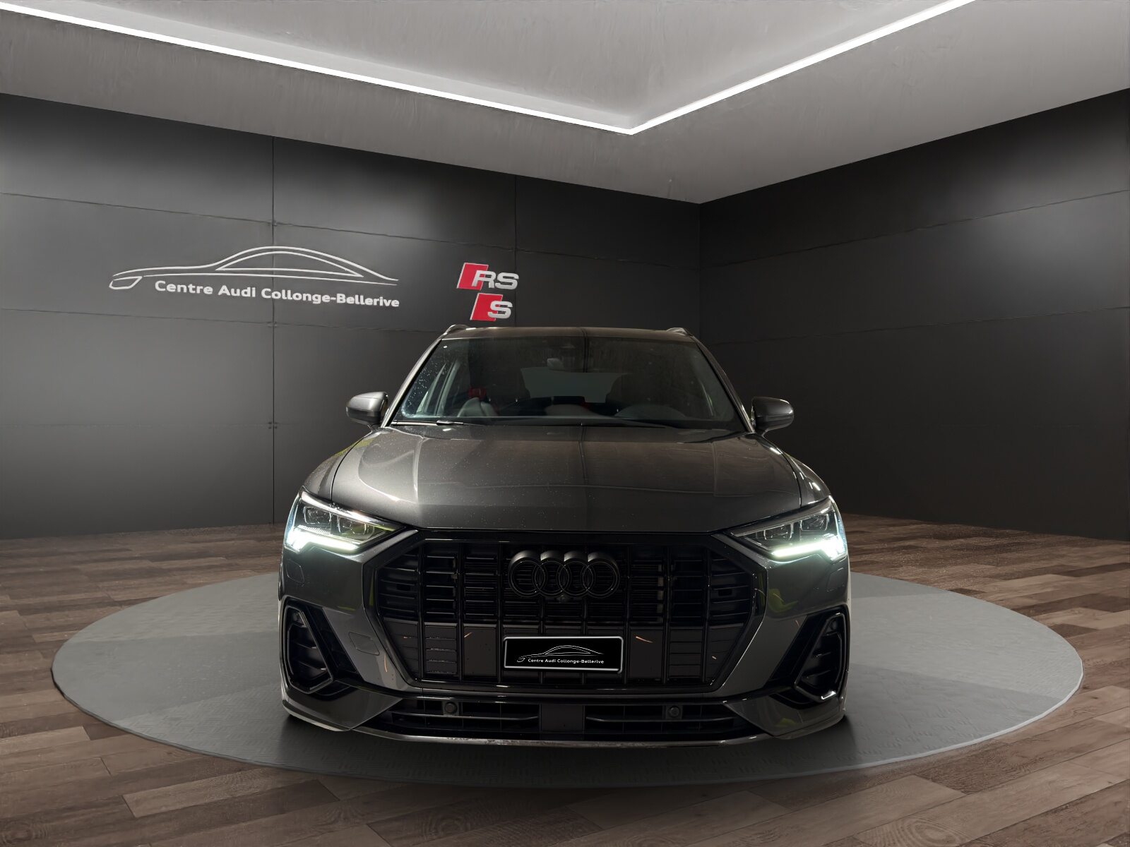 AUDI Q3 45 TFSI e S line Attraction, Voll-Hybrid Benzin/Elektro, Occasion / Gebraucht, Automatik - 2