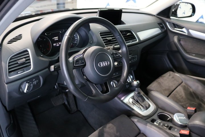 AUDI Q3 2.0 TDI quattro S-tronic, Diesel, Occasion / Gebraucht, Automatik - 3