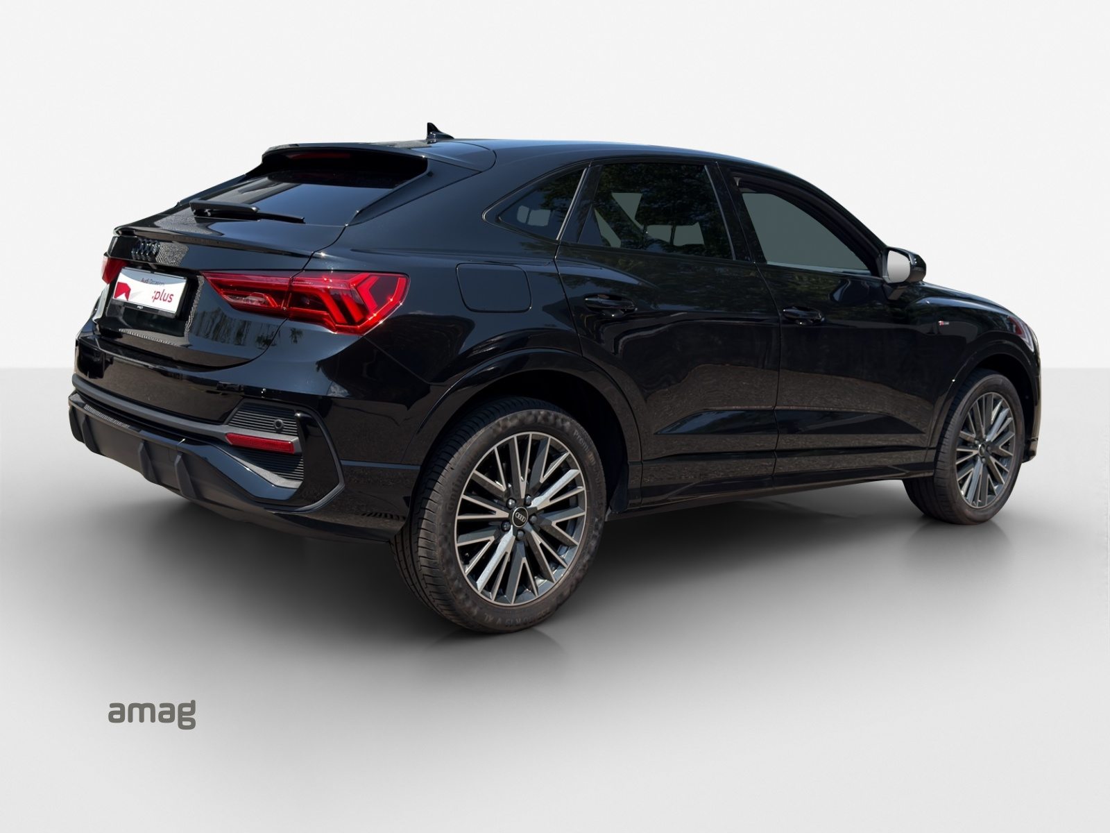 AUDI Q3 Sportback 45 TFSI e S line, Full-Hybrid Petrol/Electric, Second hand / Used, Automatic - 5