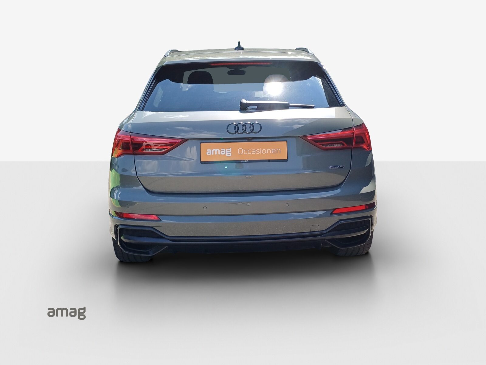 AUDI Q3 40 TFSI S line, Benzin, Occasion / Gebraucht, Automatik - 4