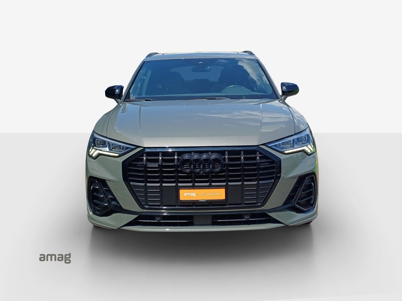 AUDI Q3 40 TFSI S line, Benzin, Occasion / Gebraucht, Automatik - 7
