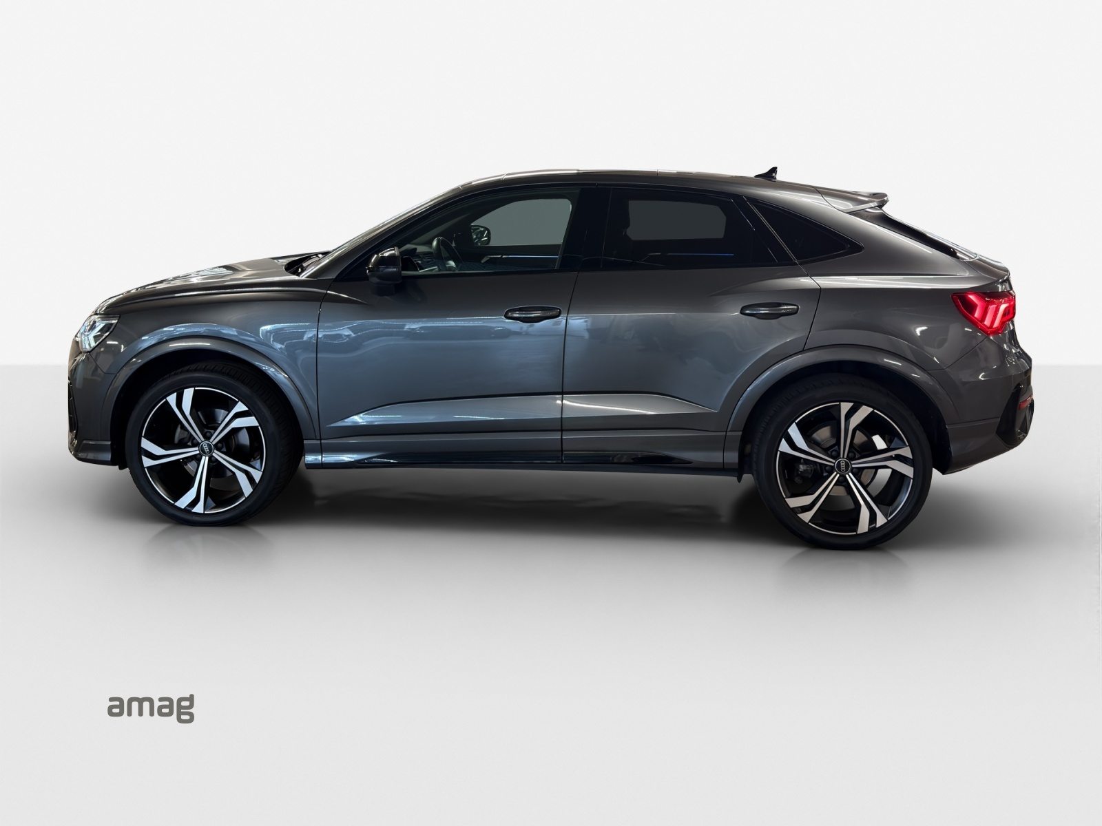 AUDI Q3 Sportback 35 TFSI S line Attraction, Benzin, Occasion / Gebraucht, Automatik - 2