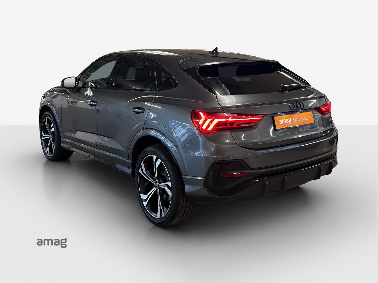 AUDI Q3 Sportback 35 TFSI S line Attraction, Benzin, Occasion / Gebraucht, Automatik - 3