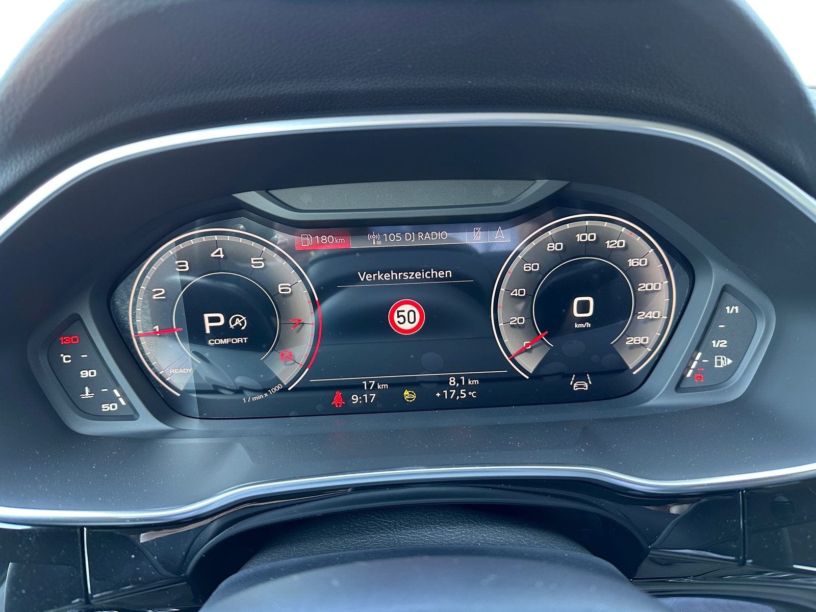 AUDI Q3 35 TFSI advanced Attraction, Benzin, Occasion / Gebraucht, Automatik - 7