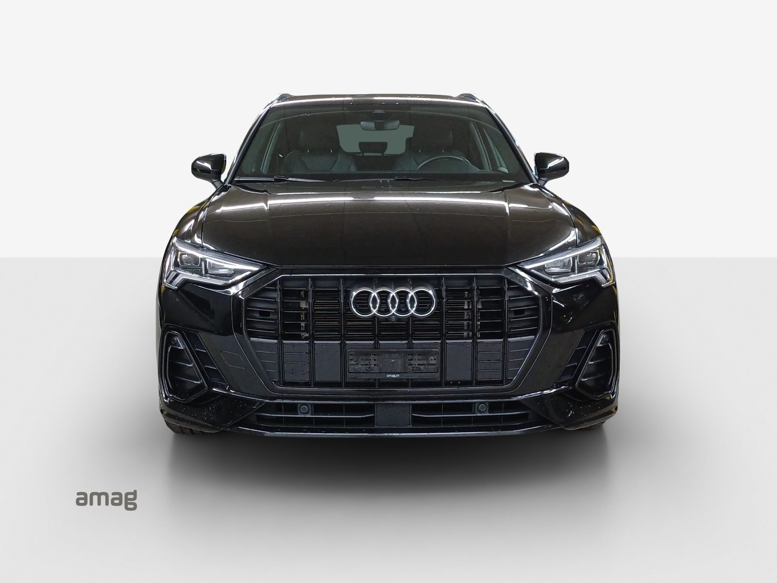 AUDI Q3 35 TFSI S line Attraction, Petrol, Second hand / Used, Automatic - 7