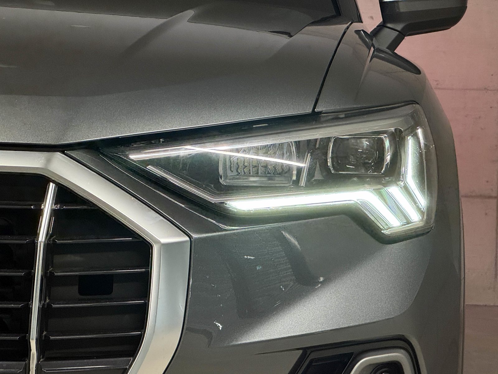 AUDI Q3 35 TFSI S line Attraction, Benzin, Occasion / Gebraucht, Automatik - 6