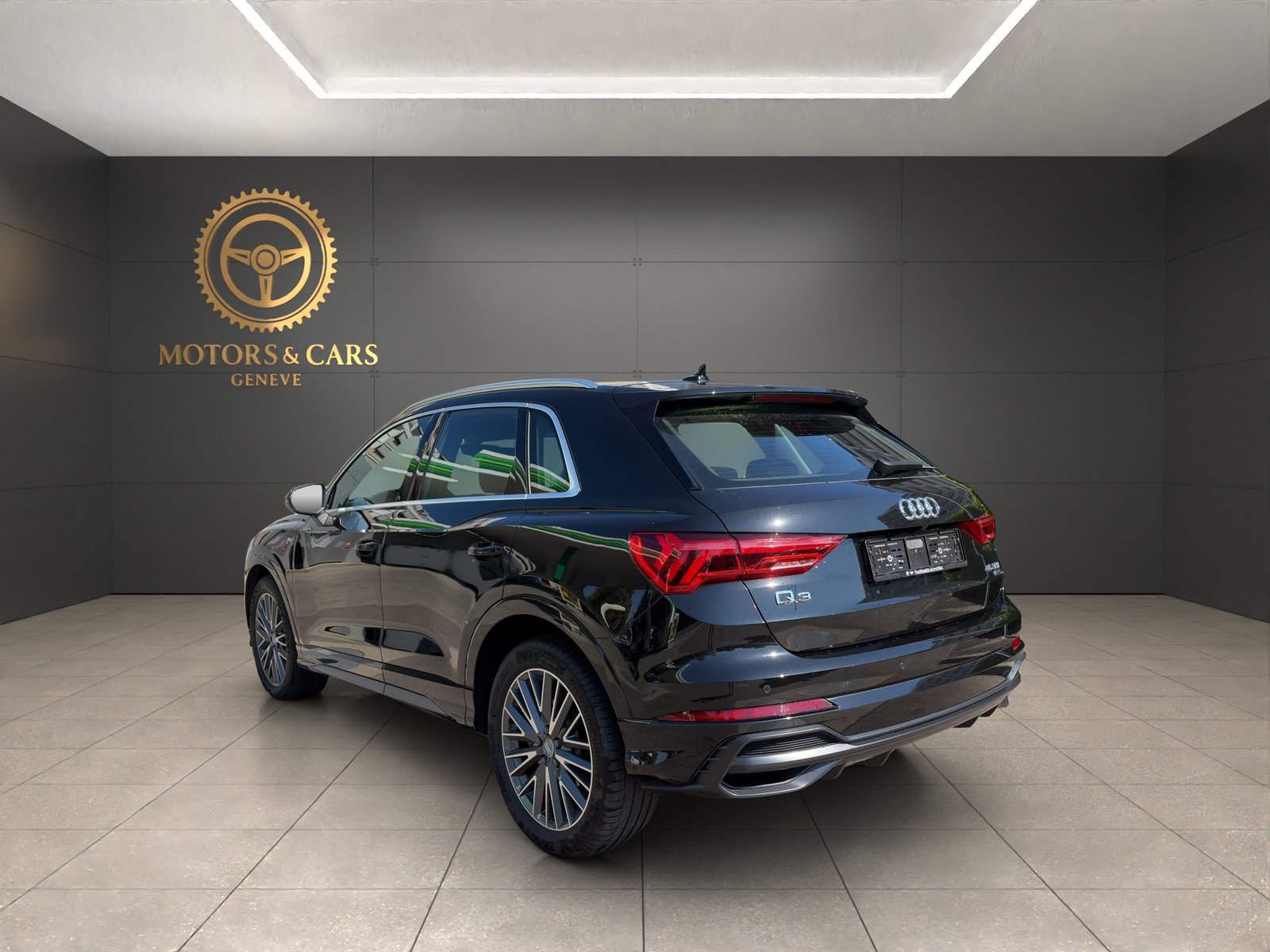 AUDI Q3 45 TFSI S line quattro S-tronic, Benzin, Occasion / Gebraucht, Automatik - 7
