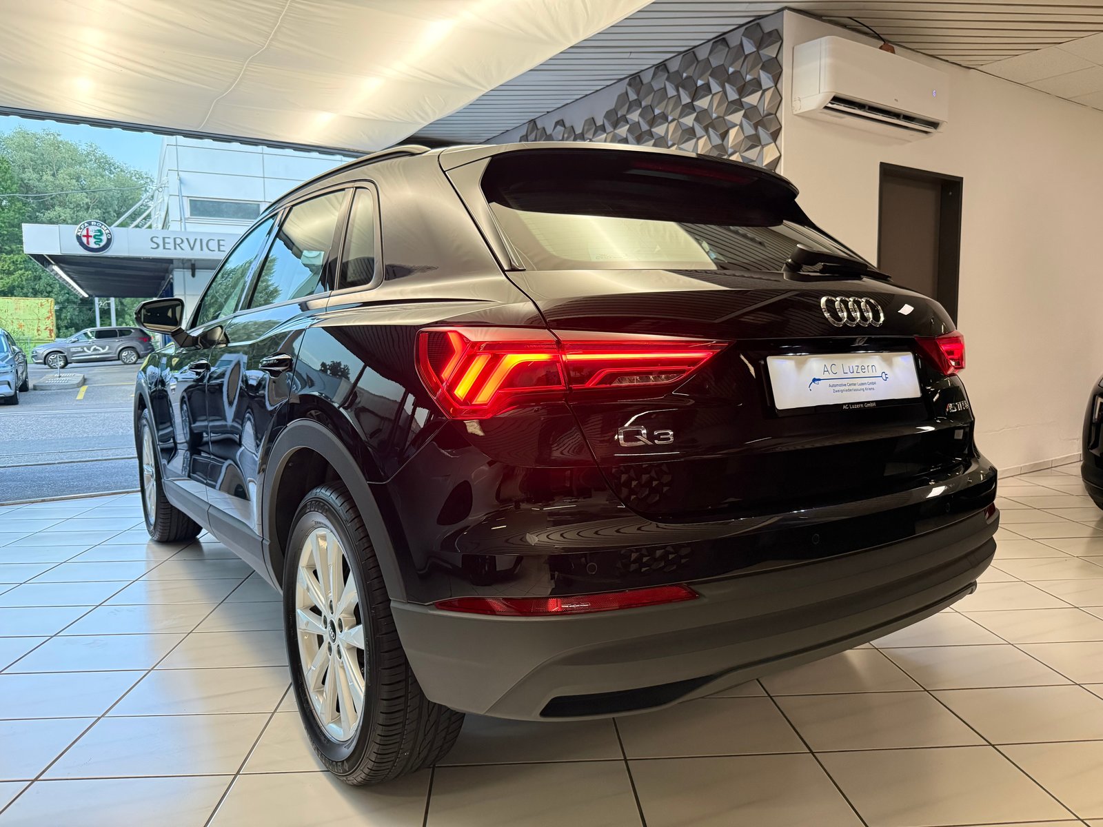 AUDI Q3 45 TFSI e Attraction S-tronic SoH 93.8, Plug-in-Hybrid Benzin/Elektro, Occasion / Gebraucht, Automatik - 2