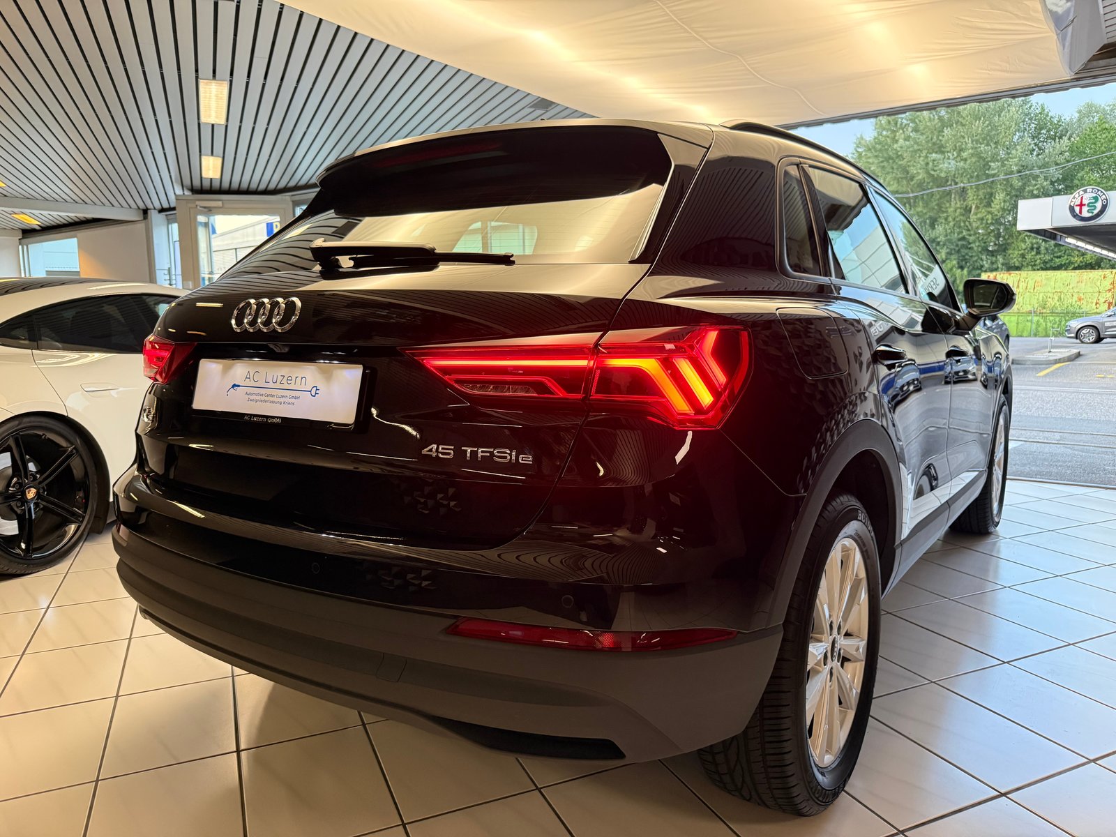 AUDI Q3 45 TFSI e Attraction S-tronic SoH 93.8, Plug-in-Hybrid Benzin/Elektro, Occasion / Gebraucht, Automatik - 3