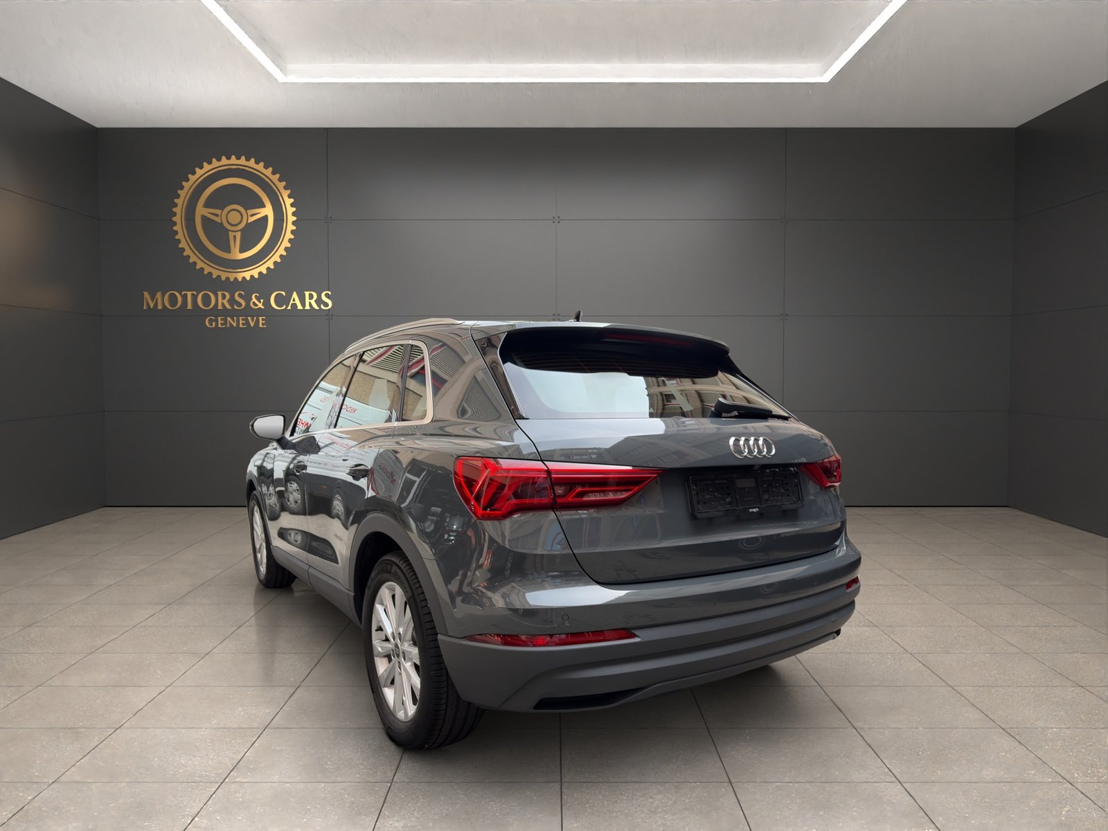 AUDI Q3 35 TFSI advanced Attraction S-tronic, Benzin, Occasion / Gebraucht, Automatik - 7