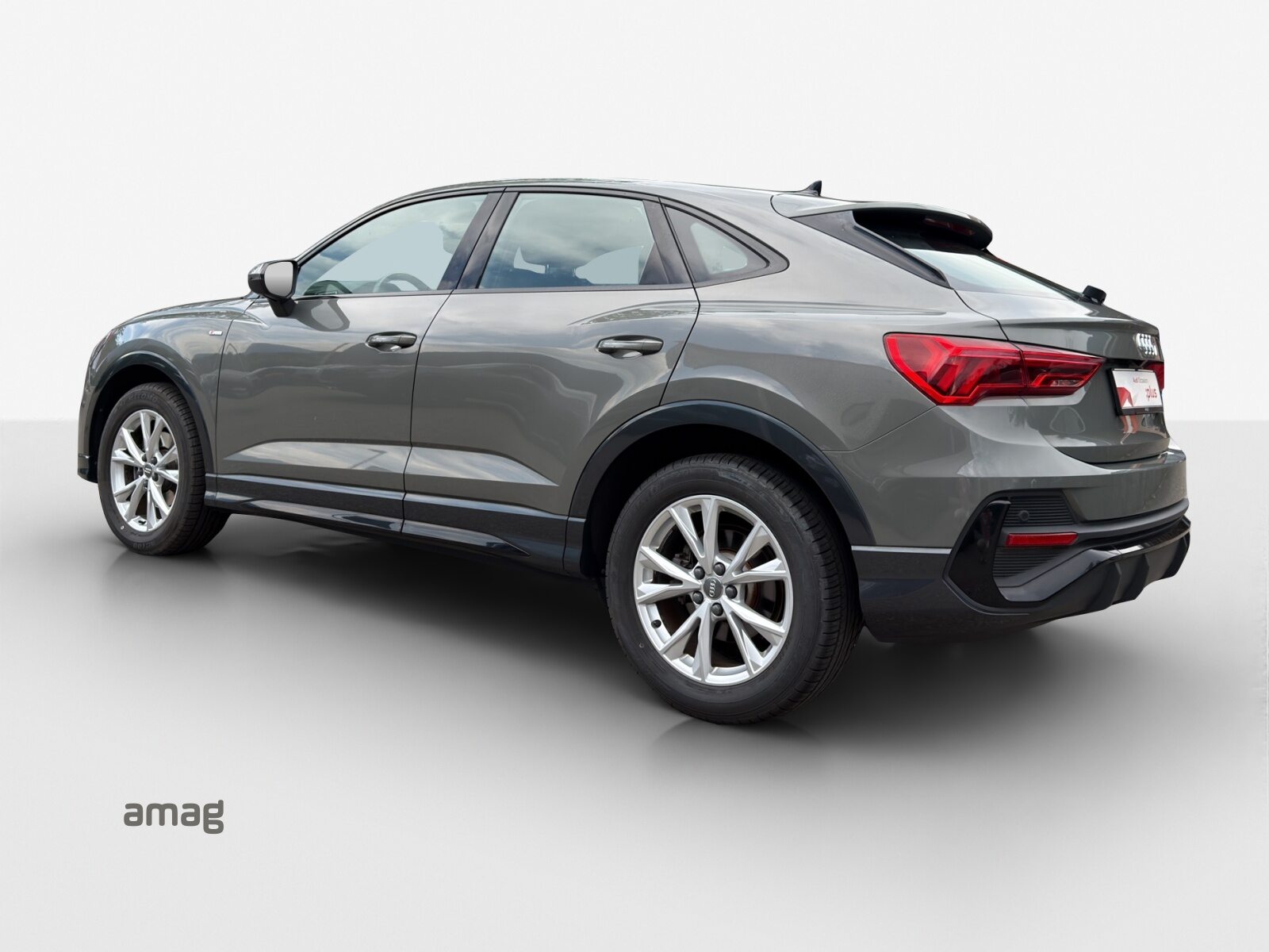 AUDI Q3 Sportback 35 TFSI S line Attraction, Benzin, Occasion / Gebraucht, Automatik - 3