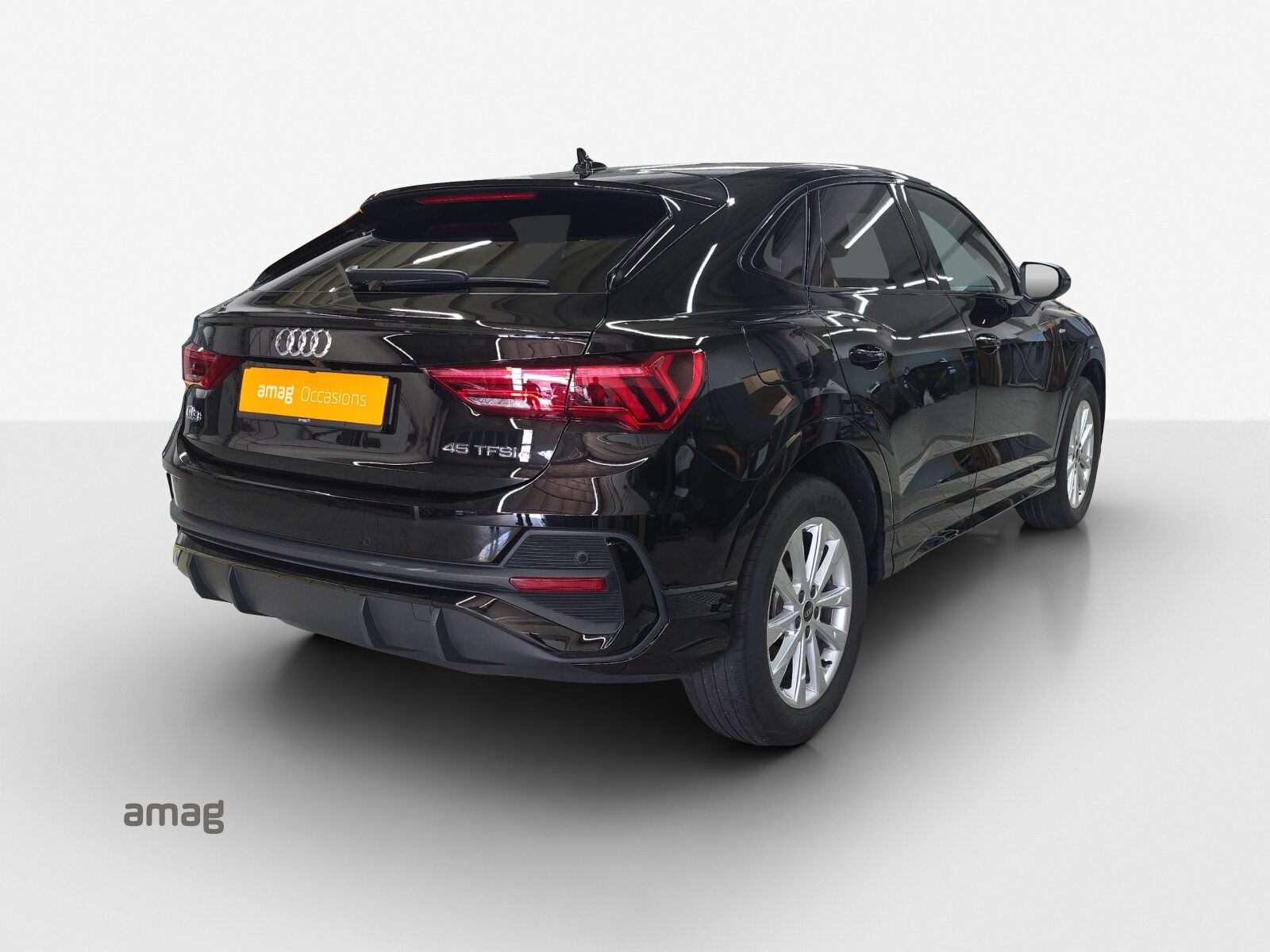 AUDI Q3 Sportback 45 TFSI e S line, Full-Hybrid Petrol/Electric, Second hand / Used, Automatic - 5