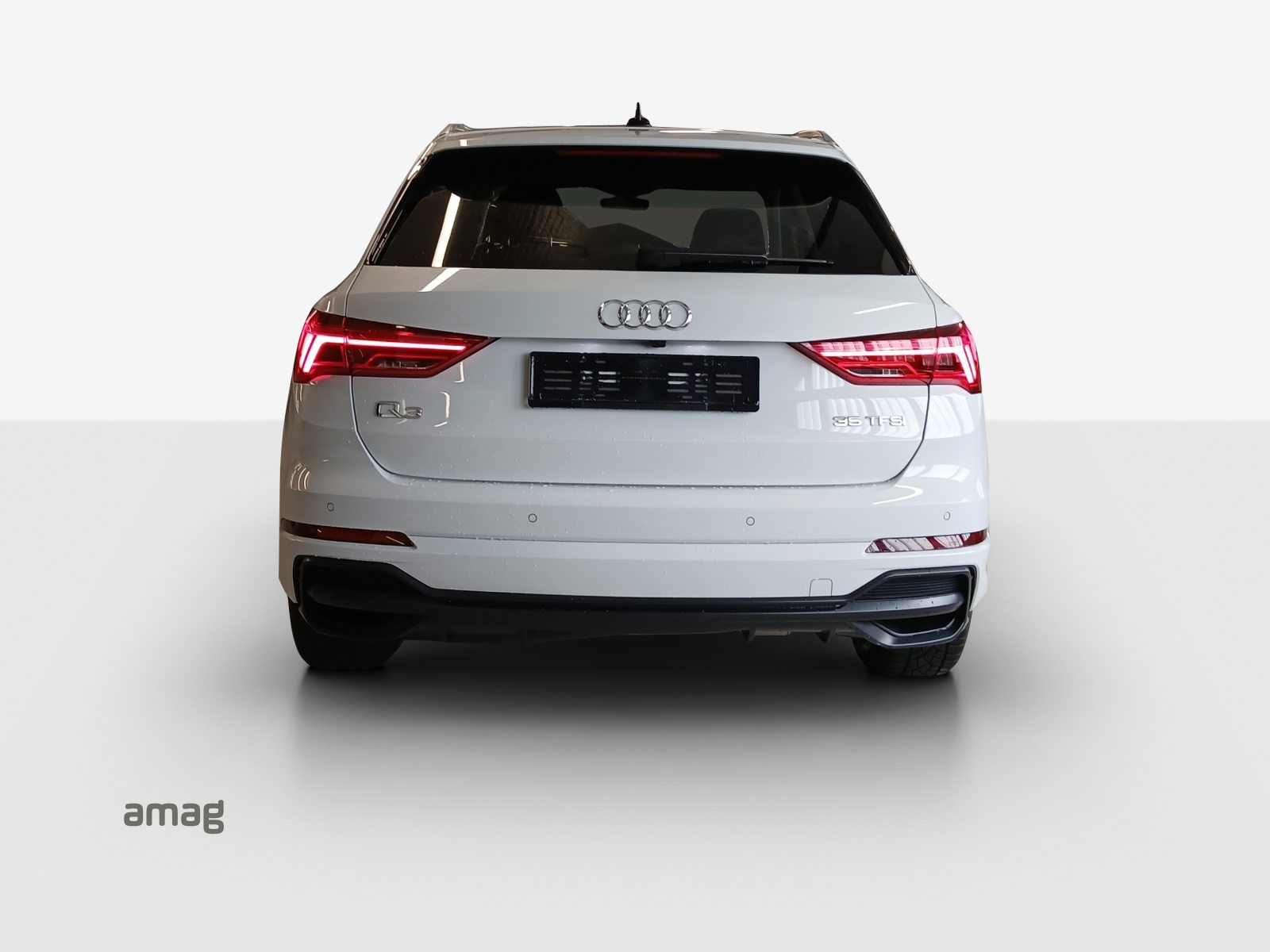 AUDI Q3 35 TFSI S line Attraction, Petrol, Second hand / Used, Automatic - 4
