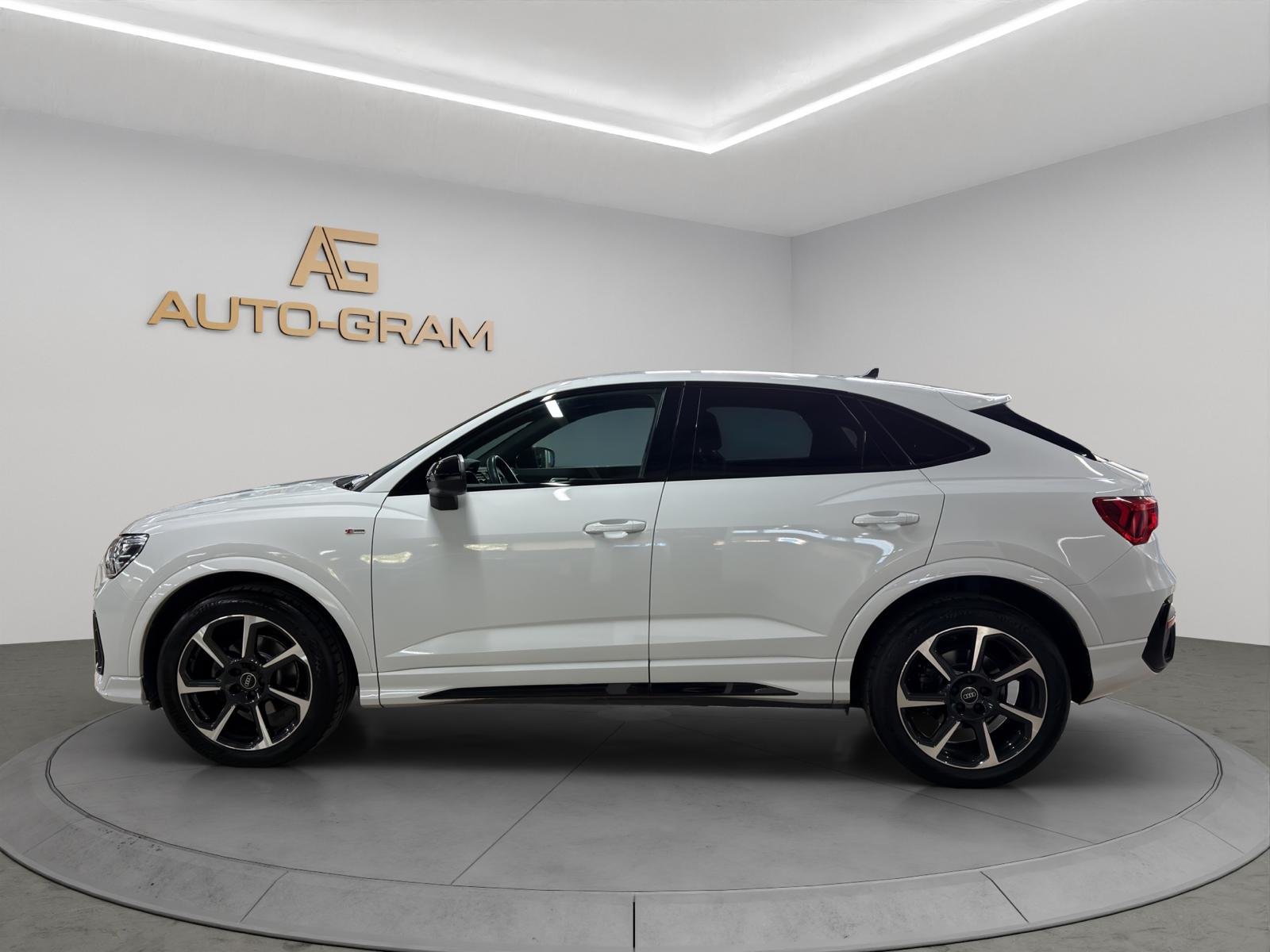 AUDI Q3 Sportback 35 TDI quattro S-tronic, Diesel, Occasioni / Usate, Automatico - 2
