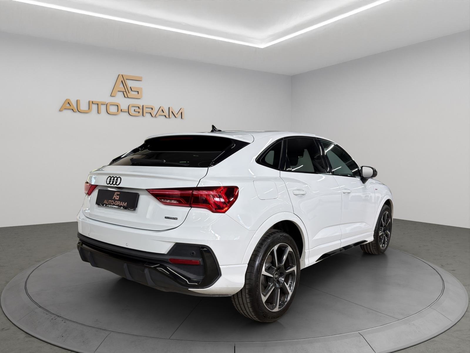 AUDI Q3 Sportback 35 TDI quattro S-tronic, Diesel, Occasioni / Usate, Automatico - 5